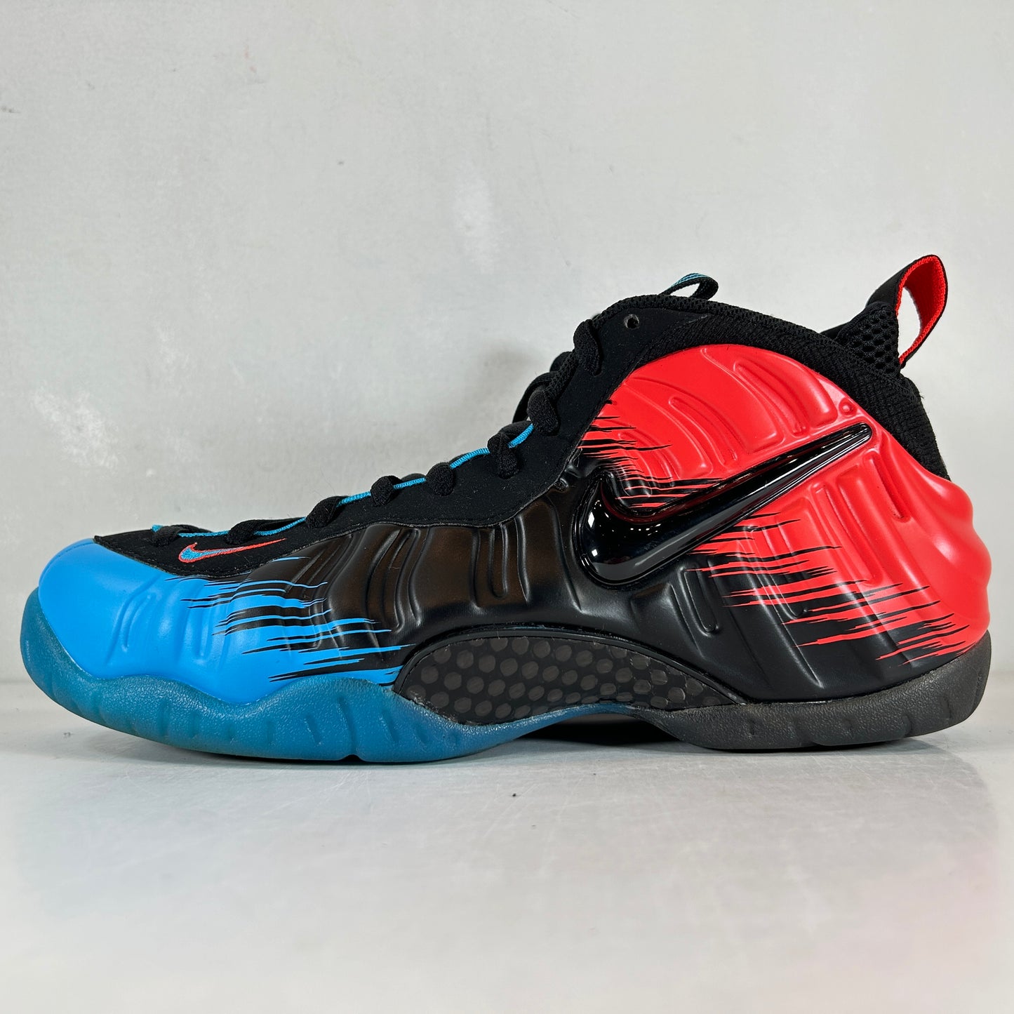 616750 400 Nike Air Foamposite Pro Spiderman [USED] - 9.5 M (Used) (Replace Box)