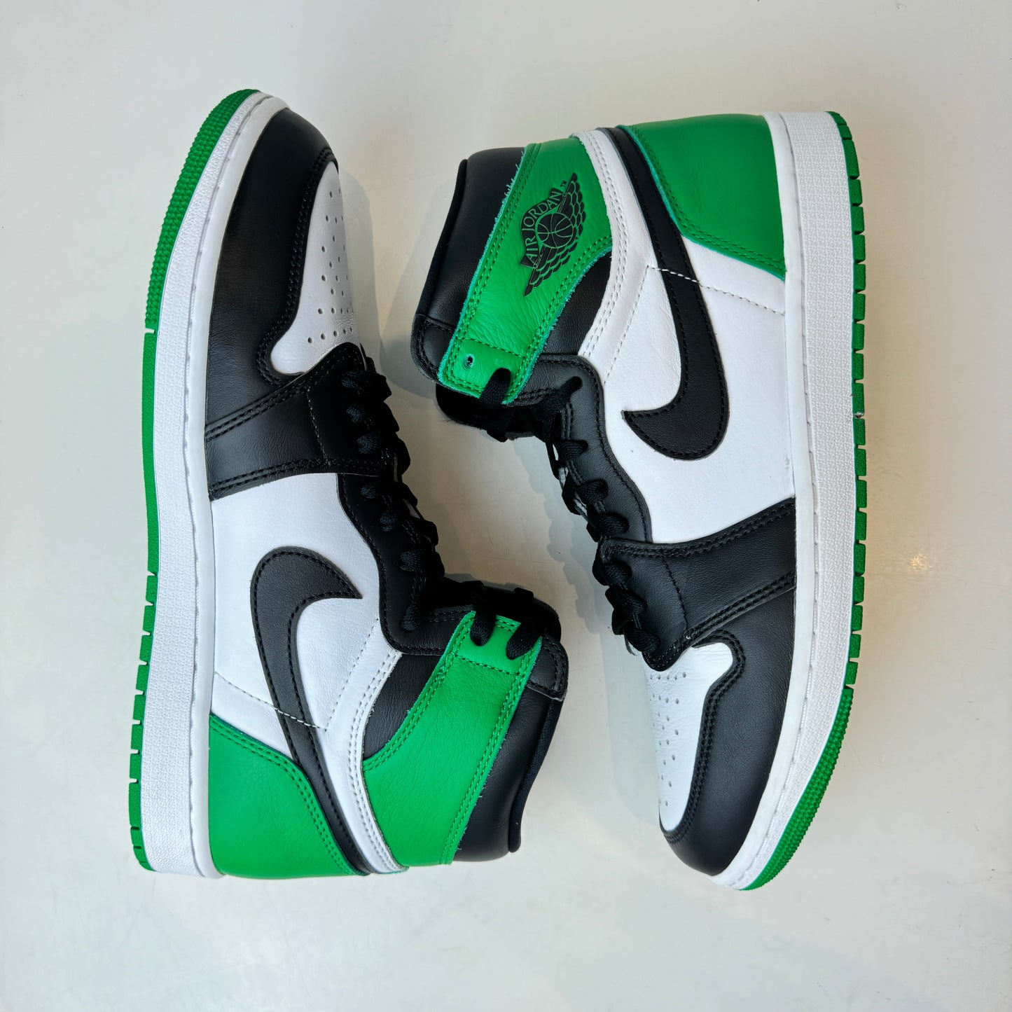 DZ5485 031 Jordan 1 Retro High OG Lucky Green [USED] - 10.5 M (Used)
