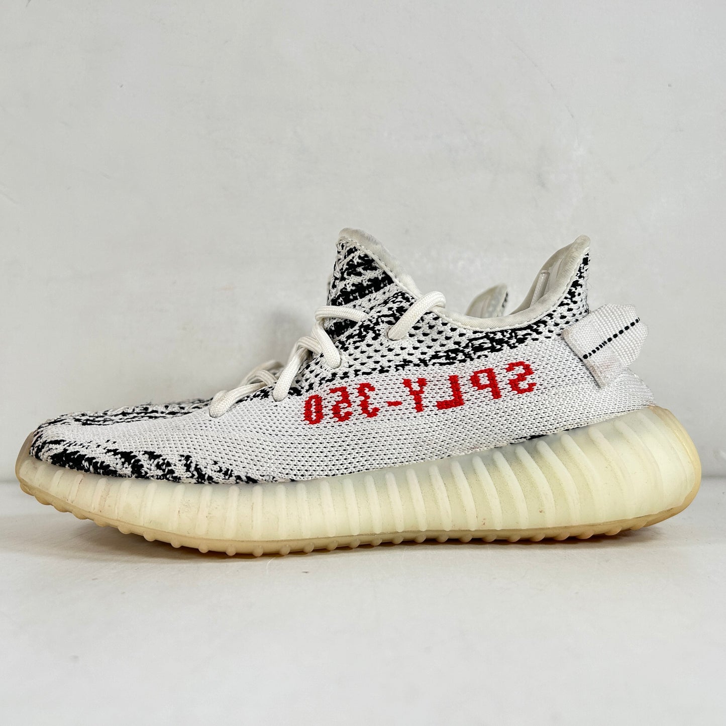 CP9654 Yeezy 350 V2 Zebra [USED] - 4 M (Used)