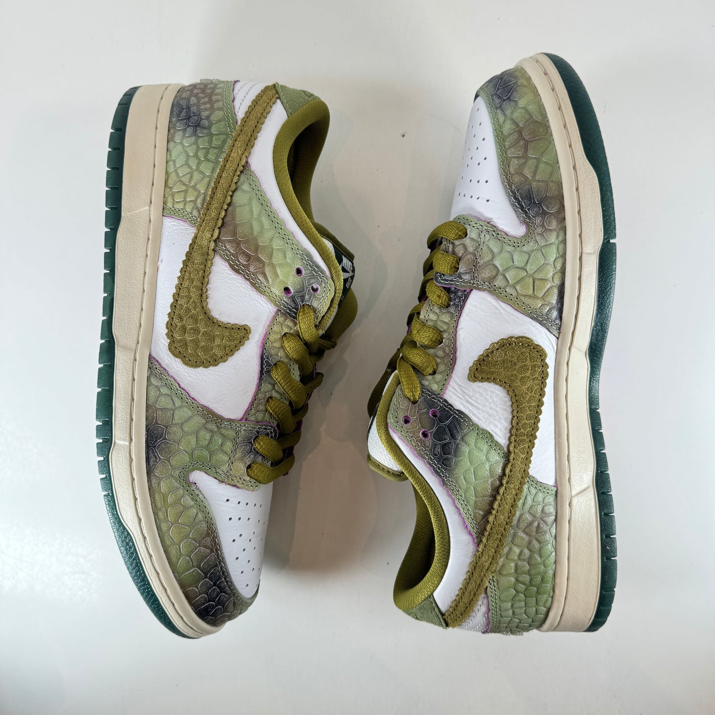 HJ3386 300 Nike SB Dunk Low Alexis Sablone Chameleon [USED] - 9.5 M (Used)