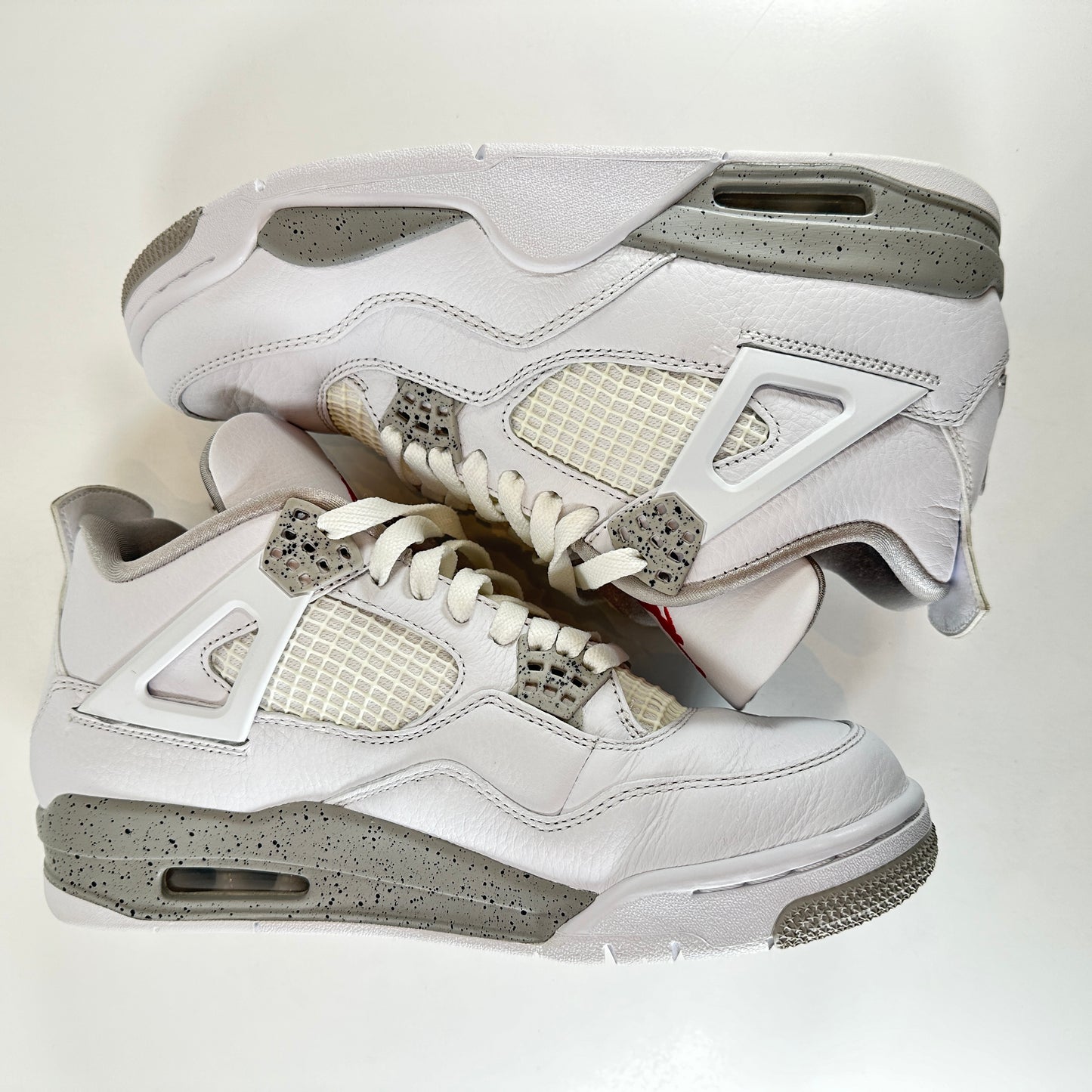 CT8527 100 Jordan 4 Retro White Oreo [USED] - 9 M (Used)