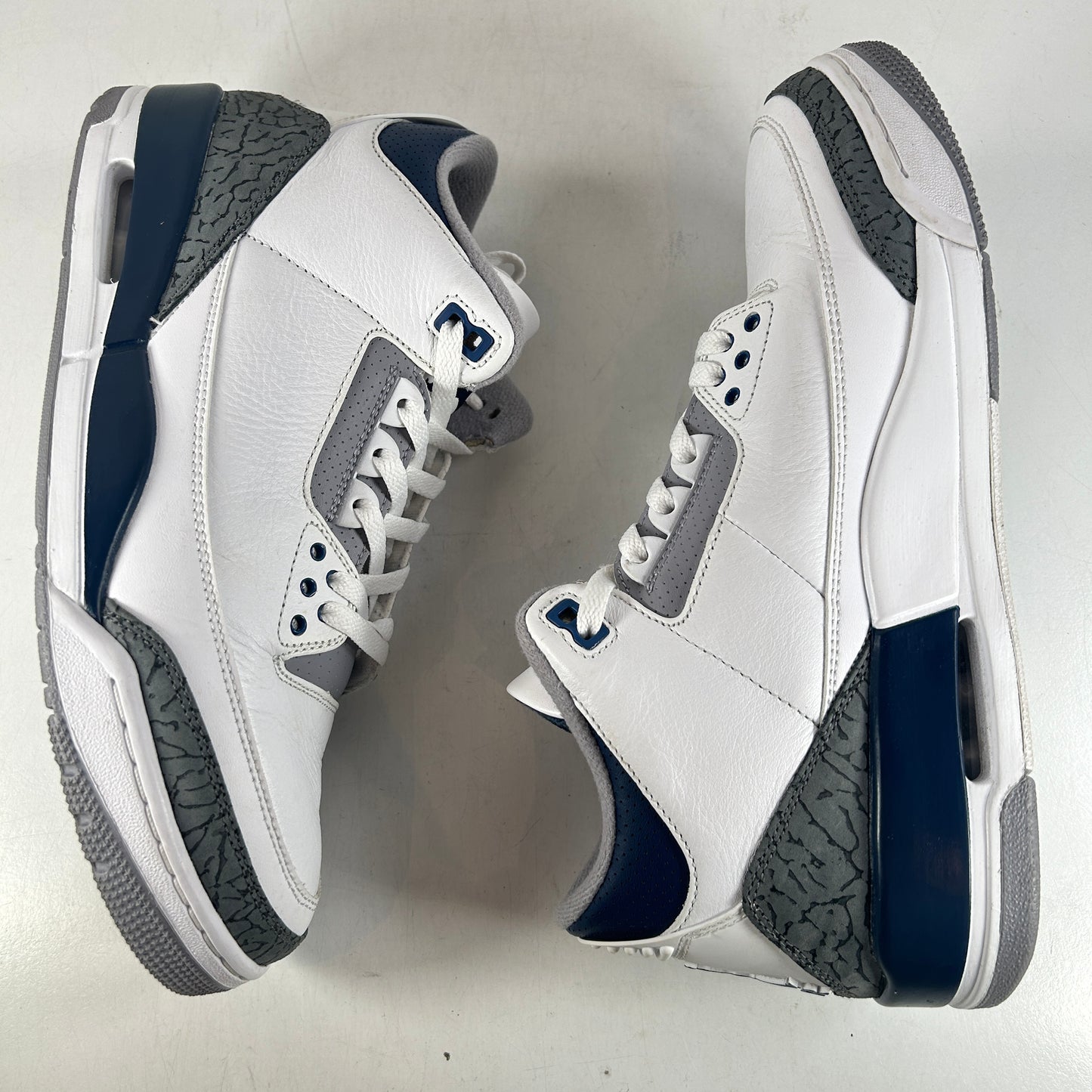 CT8532 140 Jordan 3 Retro Azul marino medianoche