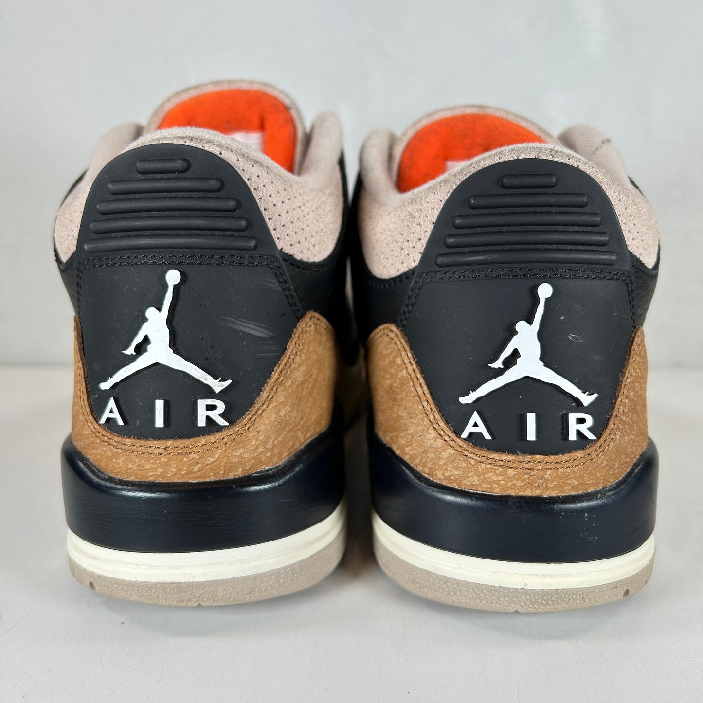 CT8532 008 Jordan 3 Retro Desert Elephant [USED] - 11.5 M (Used)