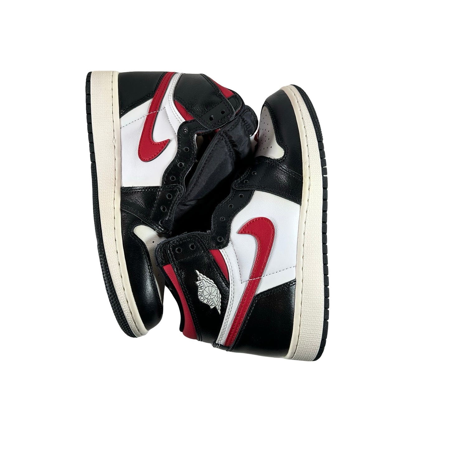 575441 061 Jordan 1 Retro High Black Gym Red (GS) [CONDITIONAL] - 4 Y (Yellowing)