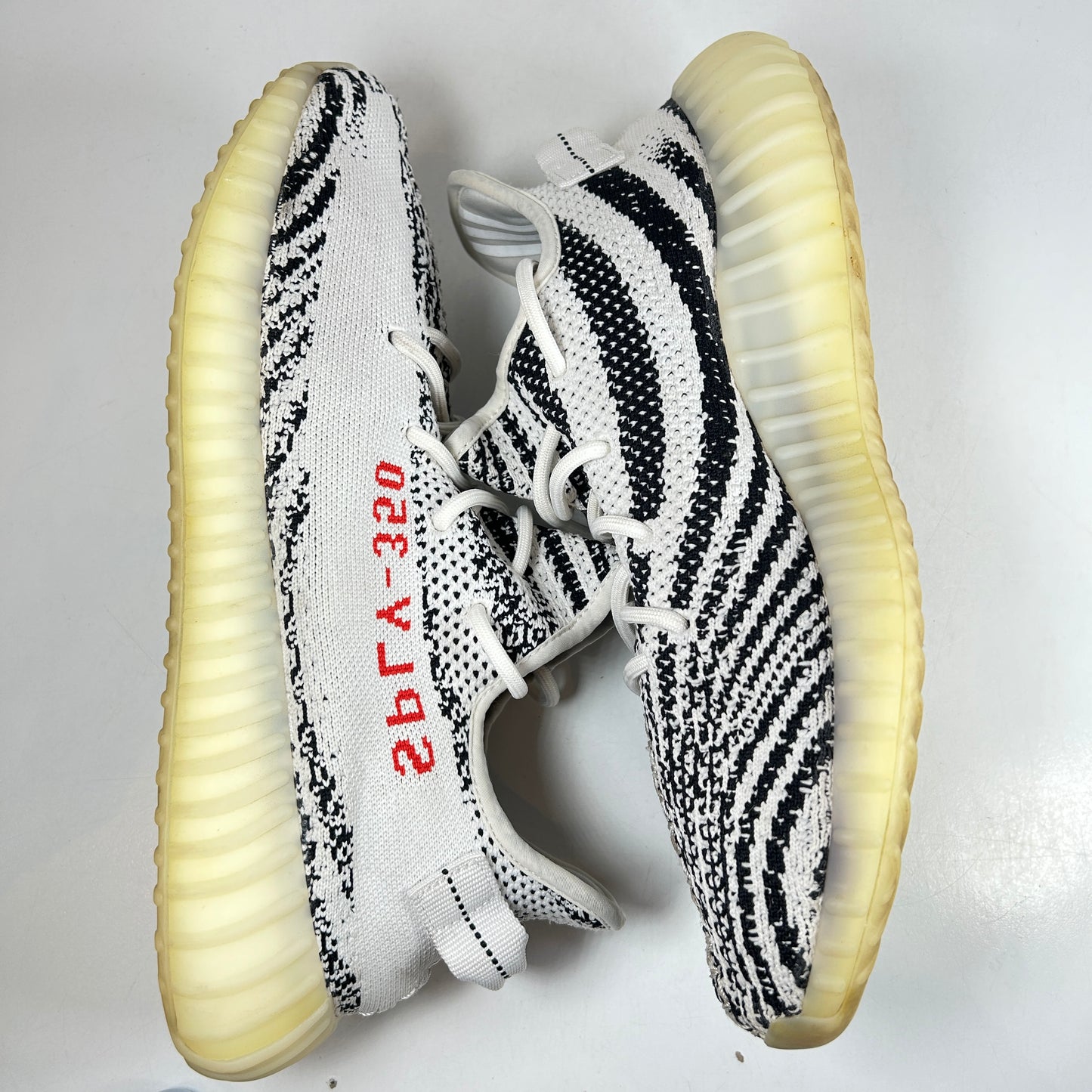CP9654 Yeezy 350 V2 Cebra