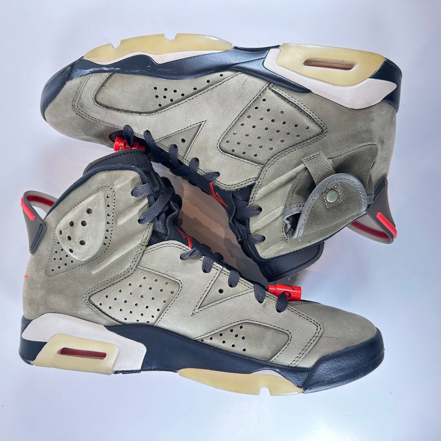 CN1084 200 Jordan 6 Retro Travis Scott [USED] - 10 M (Used)