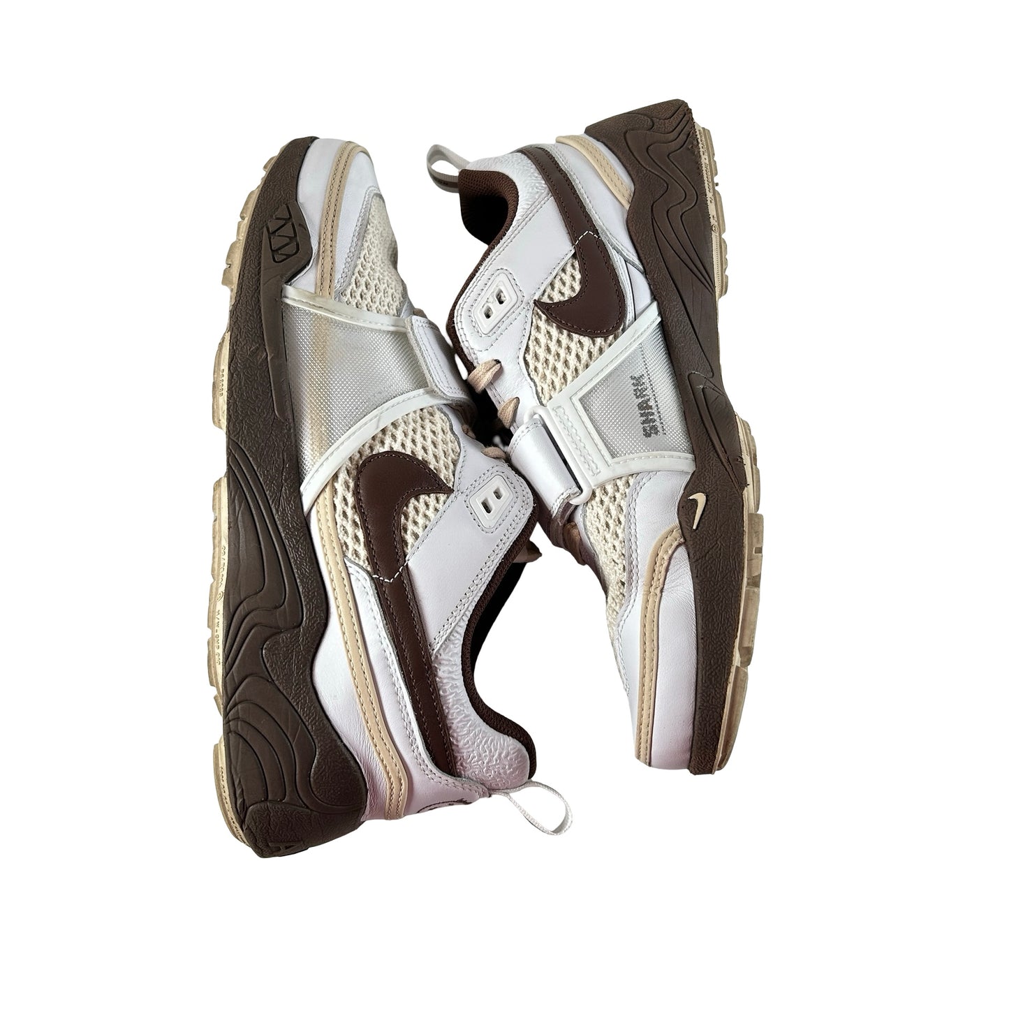 HQ3073 100 Nike Zoom Field Jaxx Travis Scott Light Chocolate [USED] - 11 M (Used)