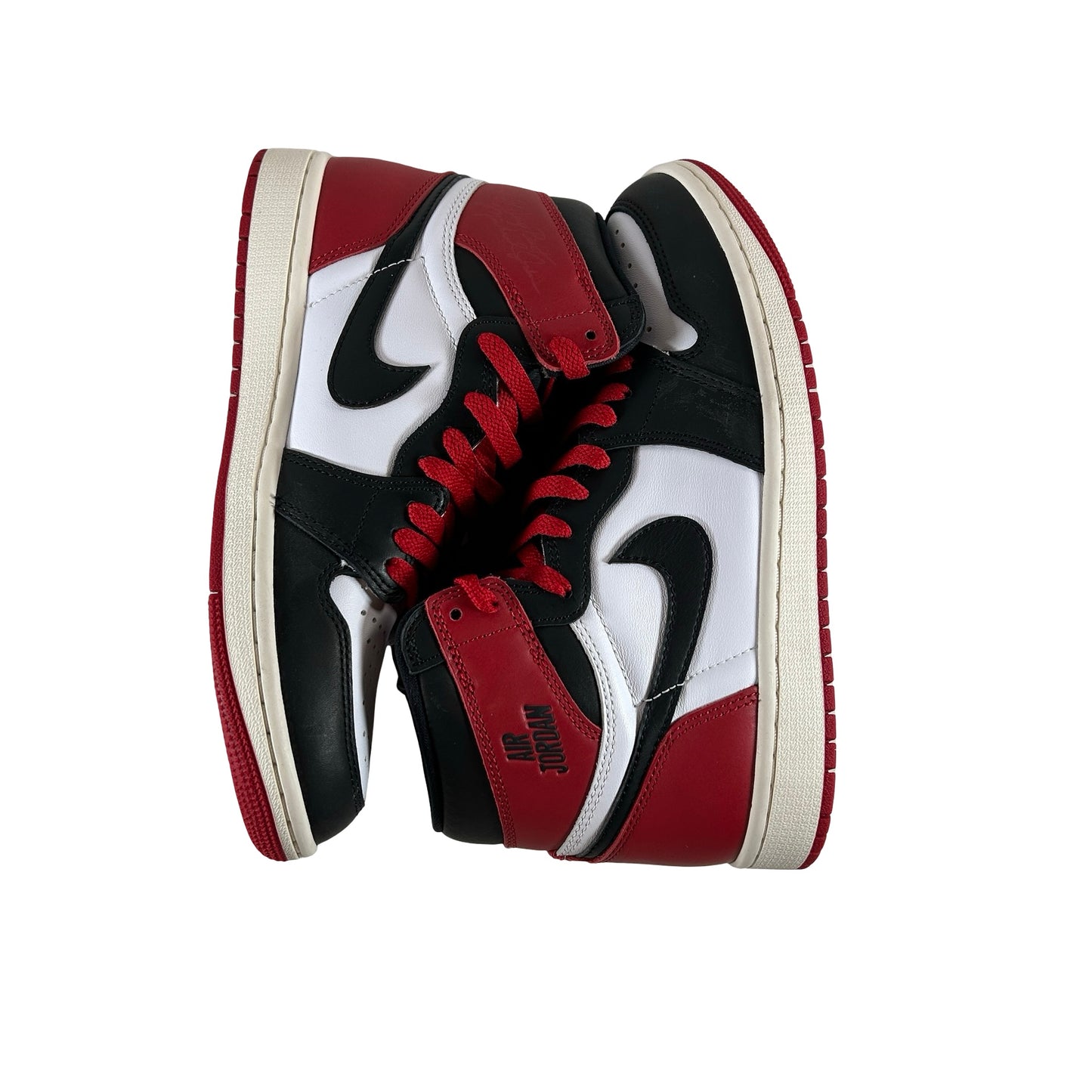 DZ5485 106 Jordan 1 Retro High OG Black Toe Reimagined [USED] - 7.5 M (Used)