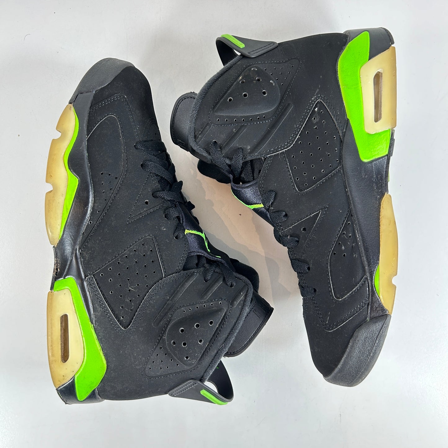CT8529 003 Jordan 6 Retro Electric Green [USED] - 9.5 M (Used)