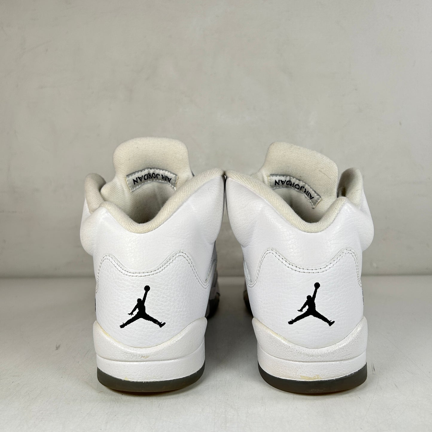 440888 130 Jordan 5 Retro Metallic White (2015) (GS) [USED] - 7 Y (Used)