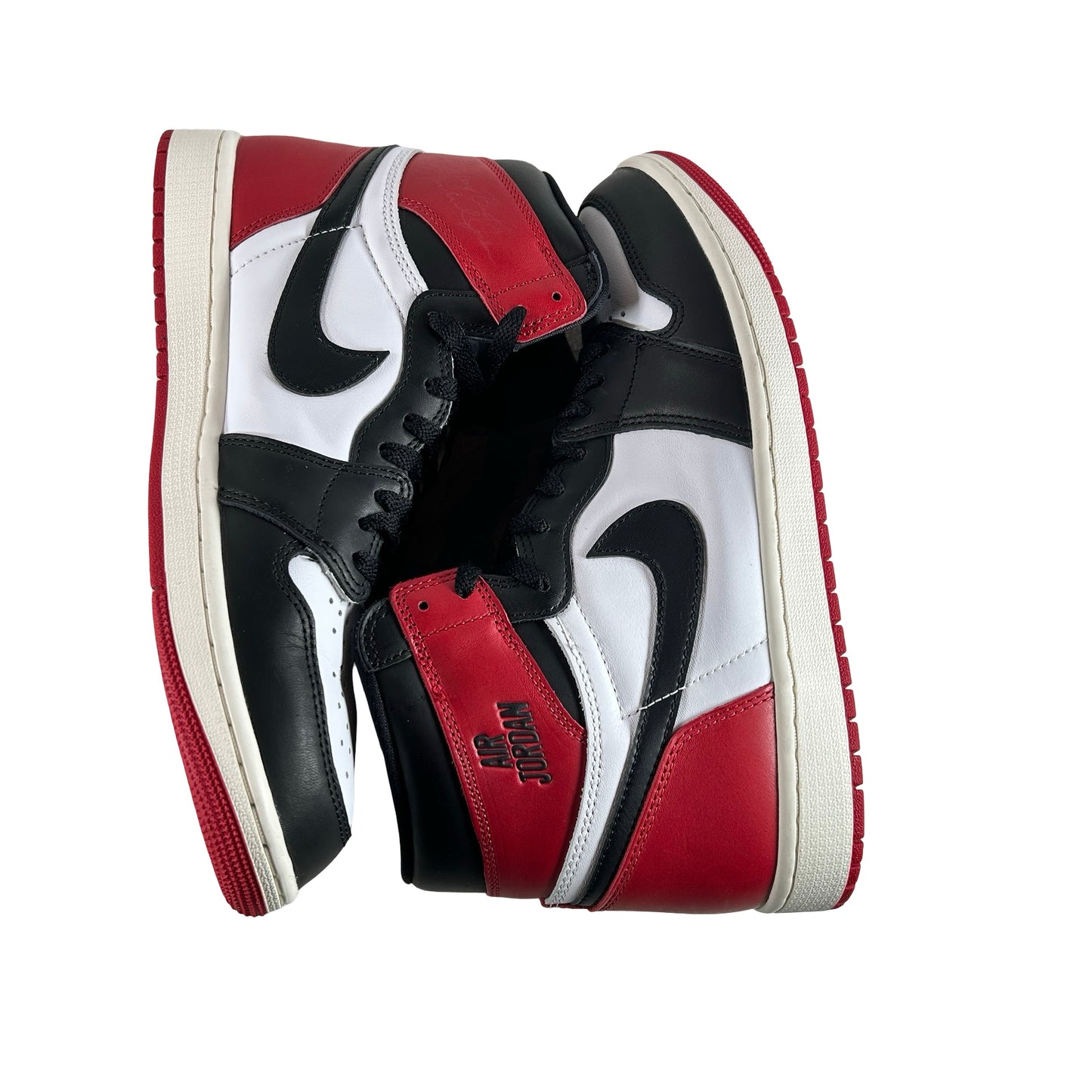 DZ5485 106 Jordan 1 Retro High OG Black Toe Reimagined [USED] - 11 M (Used11)
