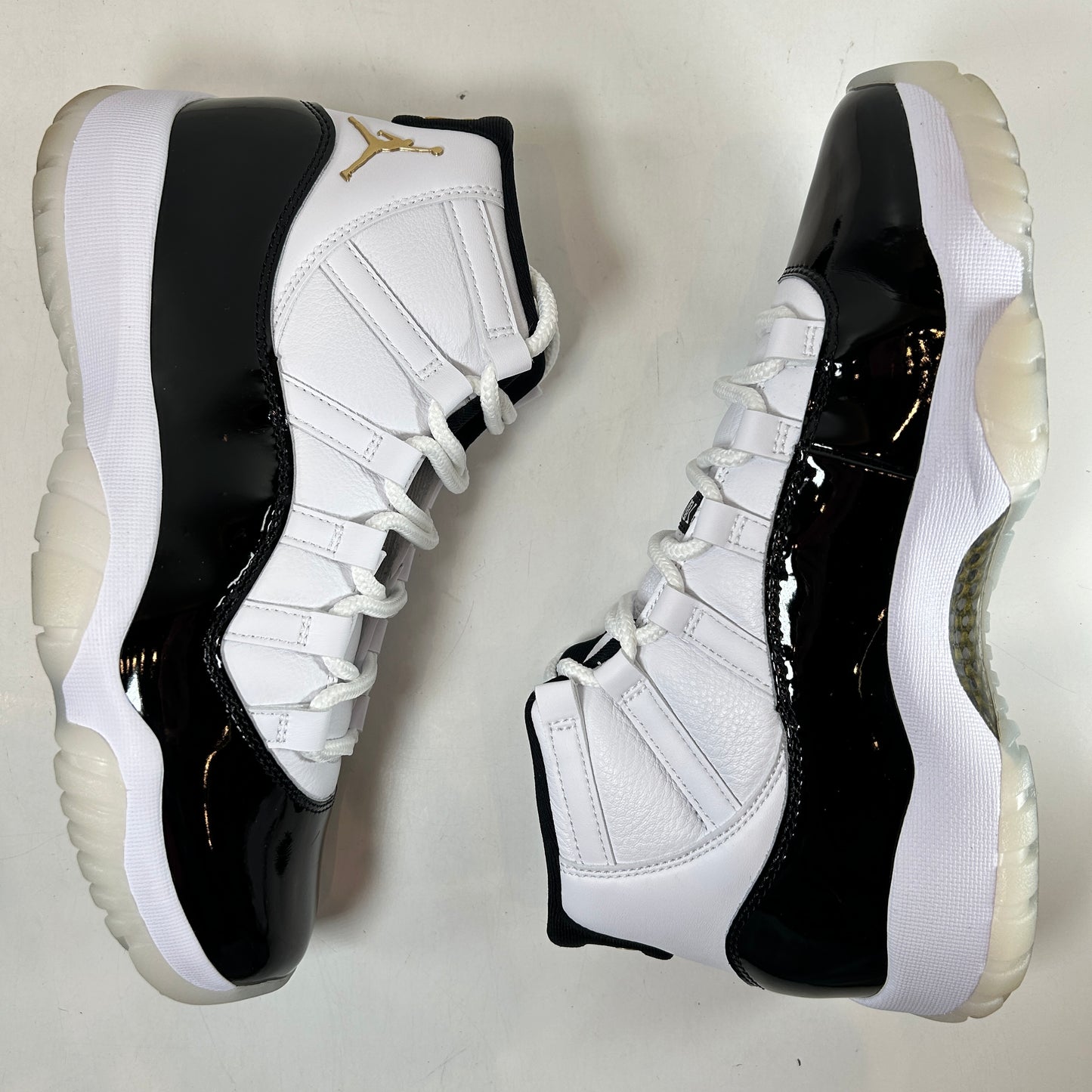 CT8012 170 Jordan 11 Retro DMP Defining Moments (2023) [USED] - 8.5 M (VNDS2)