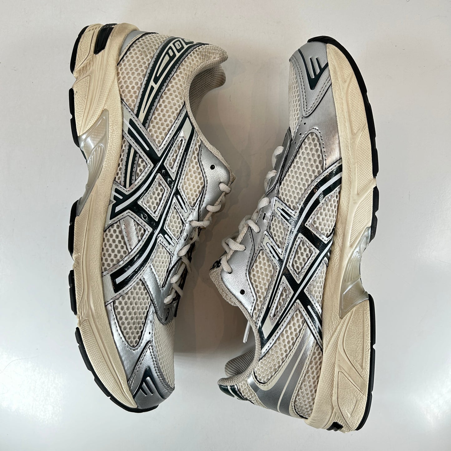 1201A956 100 ASICS Gel-1130 Kith Cream Scarab (2023) [USED] - 12 M (Used)
