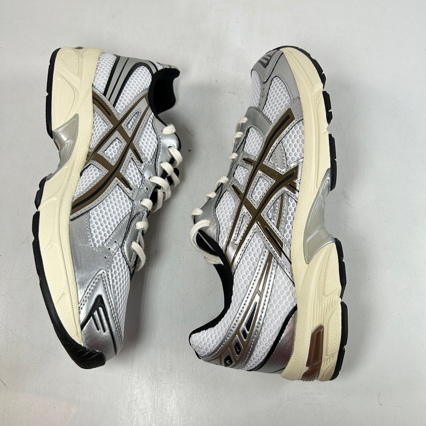 1201A256 113 ASICS Gel-1130 White Clay Canyon [USED] - 9.5 M (VNDS)