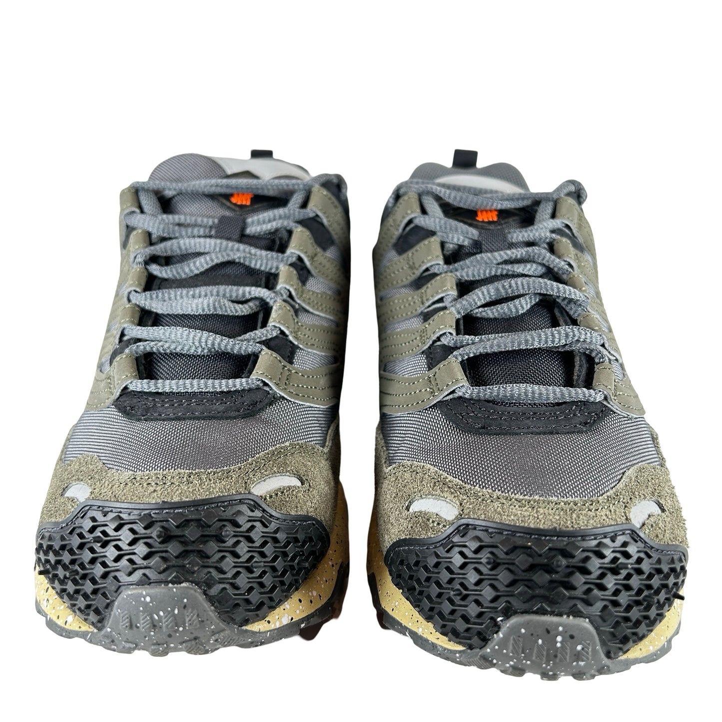 FN7546 300 Undefeated x Air Terra Humara 'Cargo Khaki' [USED] - 10 M (Used3)