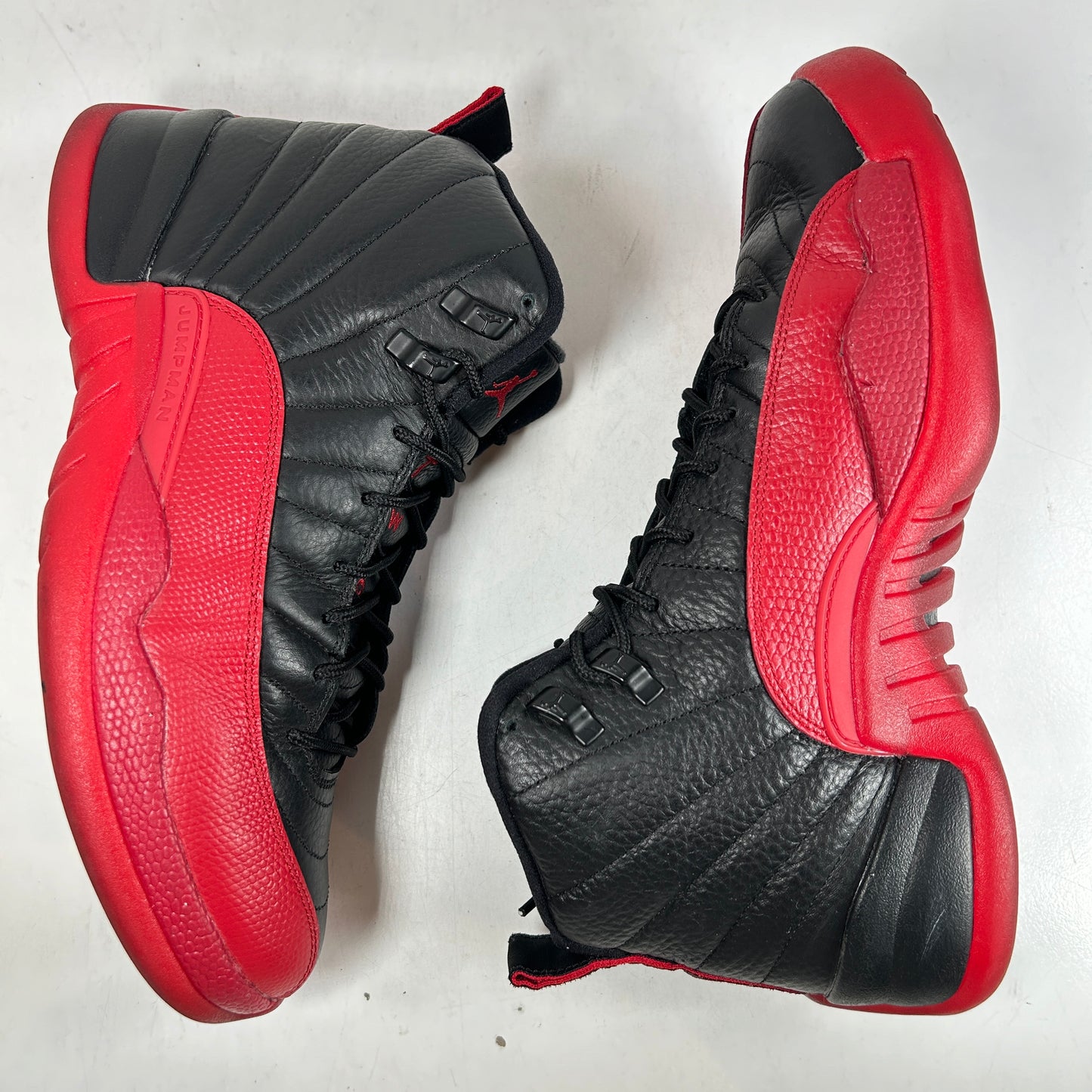 130690 002 Jordan 12 Retro Flu Game (2016) [USED] - 9 M (Used)