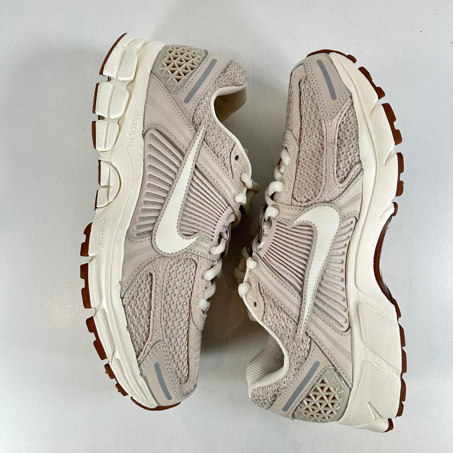 FZ3780 101 Nike Zoom Vomero 5 Light Orewood Brown (Women's) [USED] - 11 W / 9.5 M (VNDS)