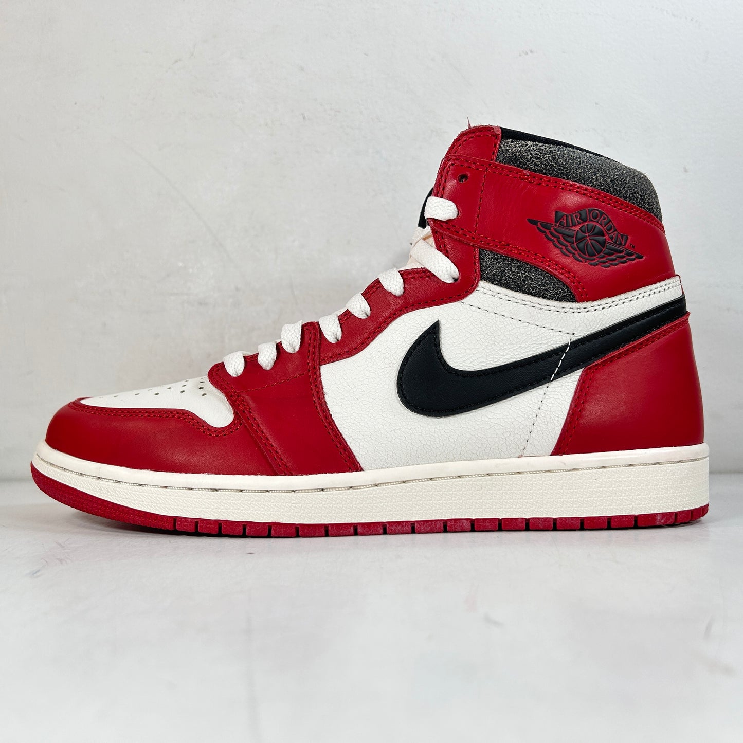 DZ5485 612 Jordan 1 Retro High OG Chicago Lost And Found [USED] - 9.5 M (VNDS)