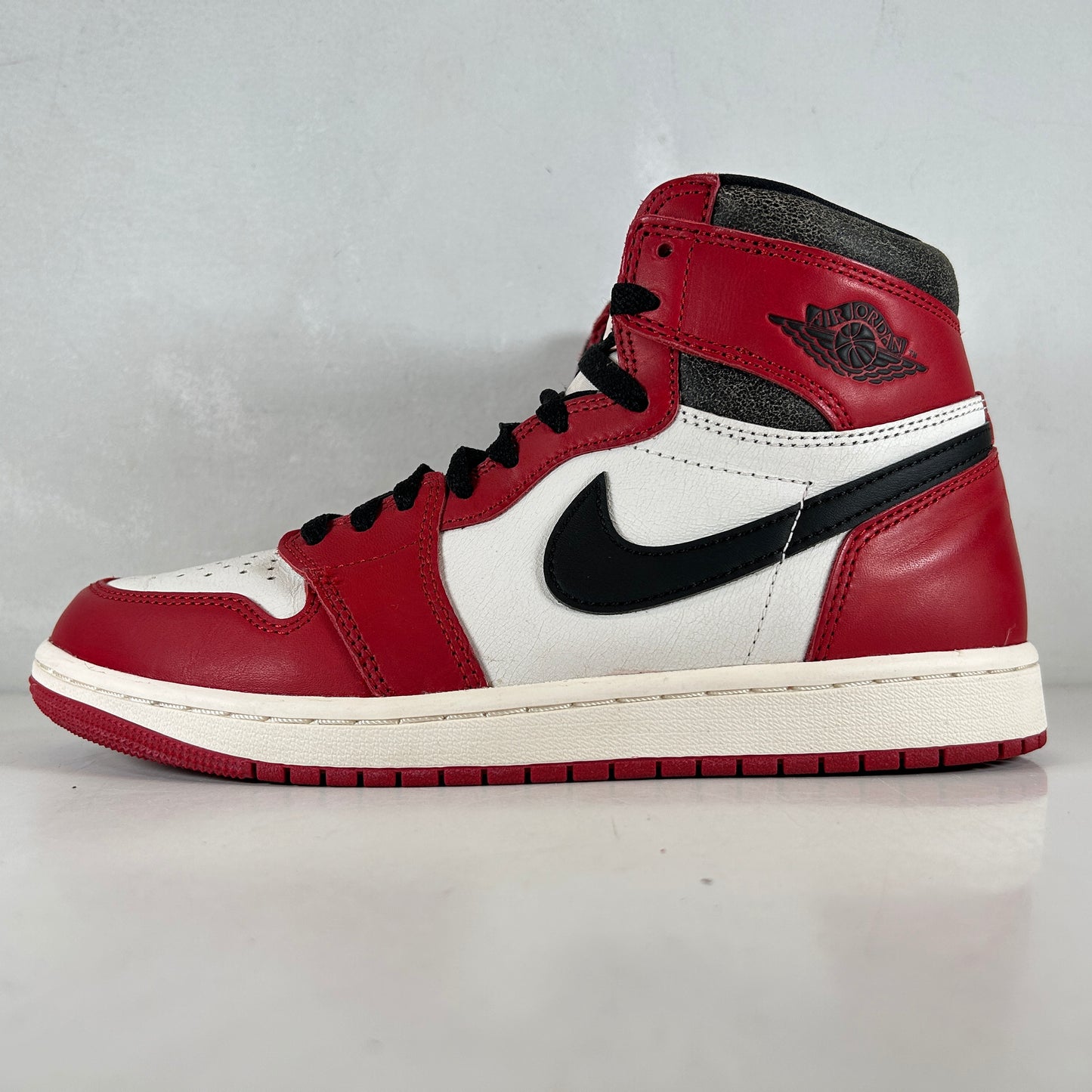 DZ5485 612 Jordan 1 Retro High OG Chicago Lost and Found [USED] - 8 M (Used3)