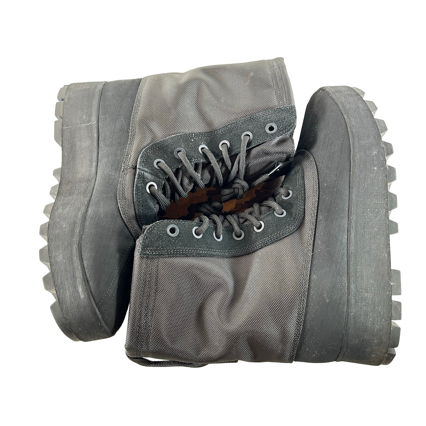 IG8188 adidas Yeezy 950 Pirate Black (2023) [USED] - 11 M (Used)
