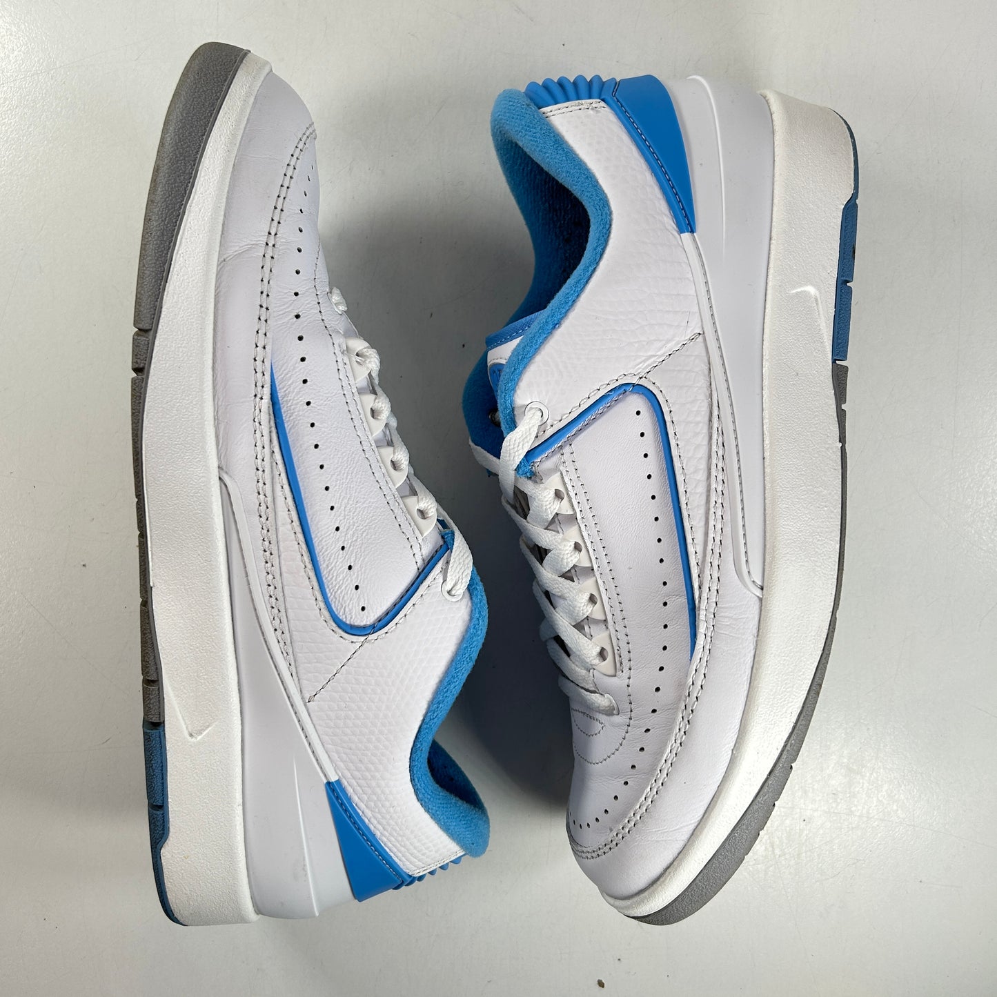 DV9956 104 Jordan 2 Retro Low UNC [USED] - 8.5 M (Used)