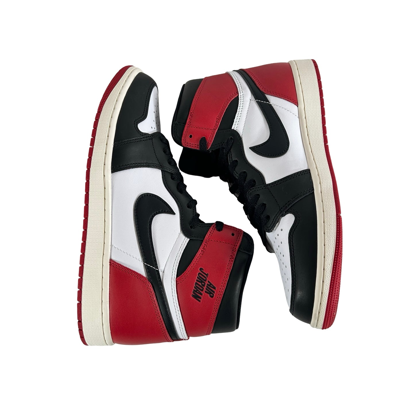 DZ5485 106 Jordan 1 Retro High OG Black Toe Reimagined [USED] - 11 M (VNDS)