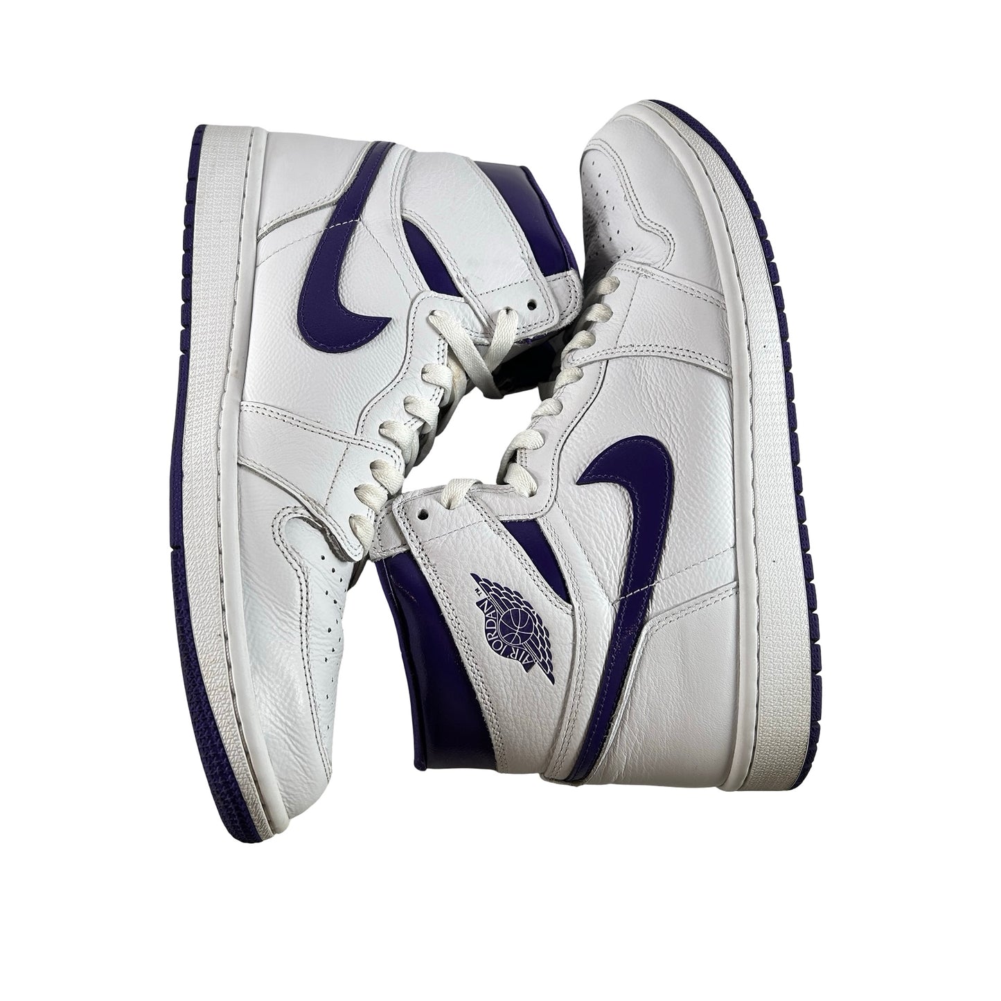 CD0461 151 Wmns Jordan 1 Retro High Court Purple [USED] - 12 W (Used)