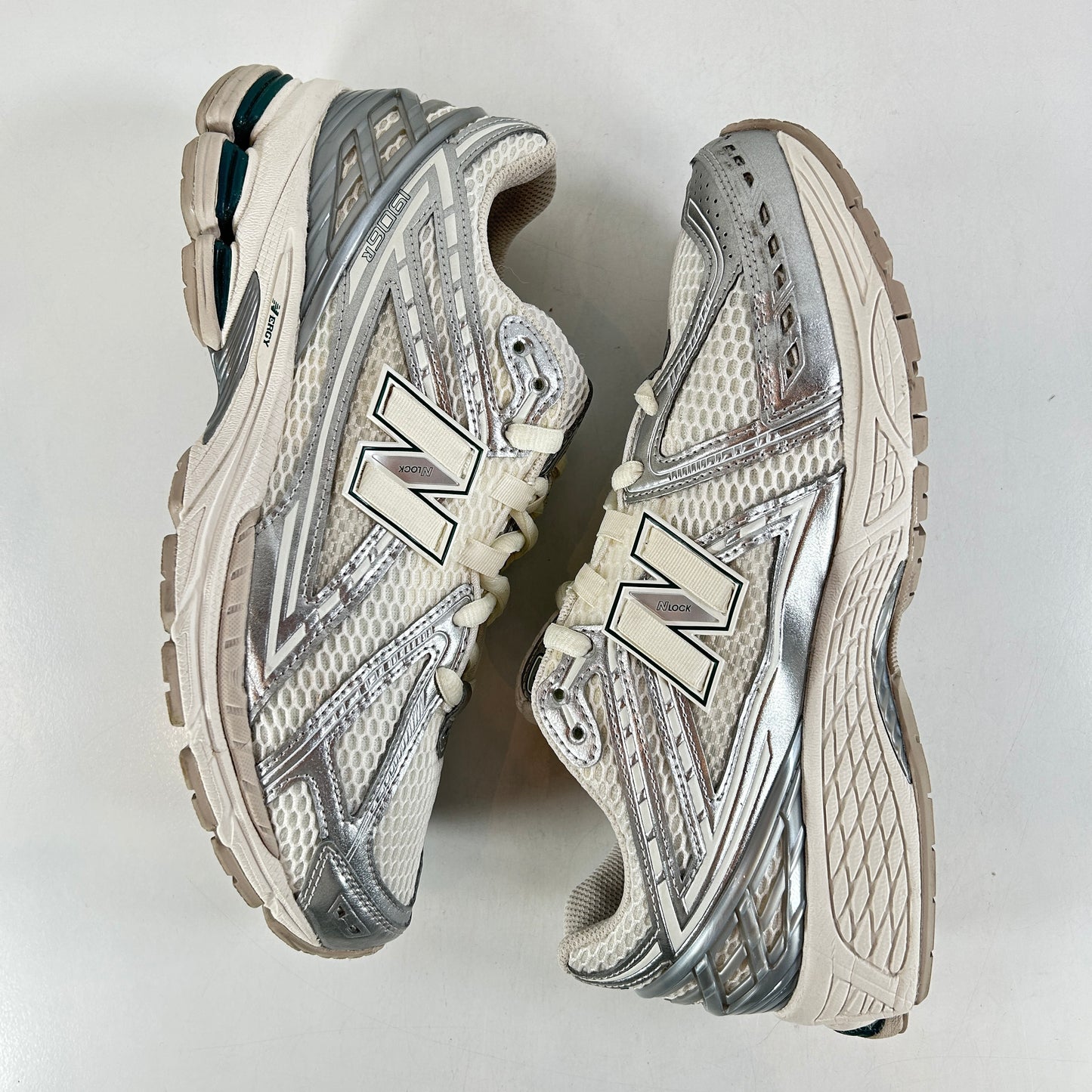 M1906REE New Balance 1906R Silver Metallic Sea Salt [USED] - 9.5 M (Used)