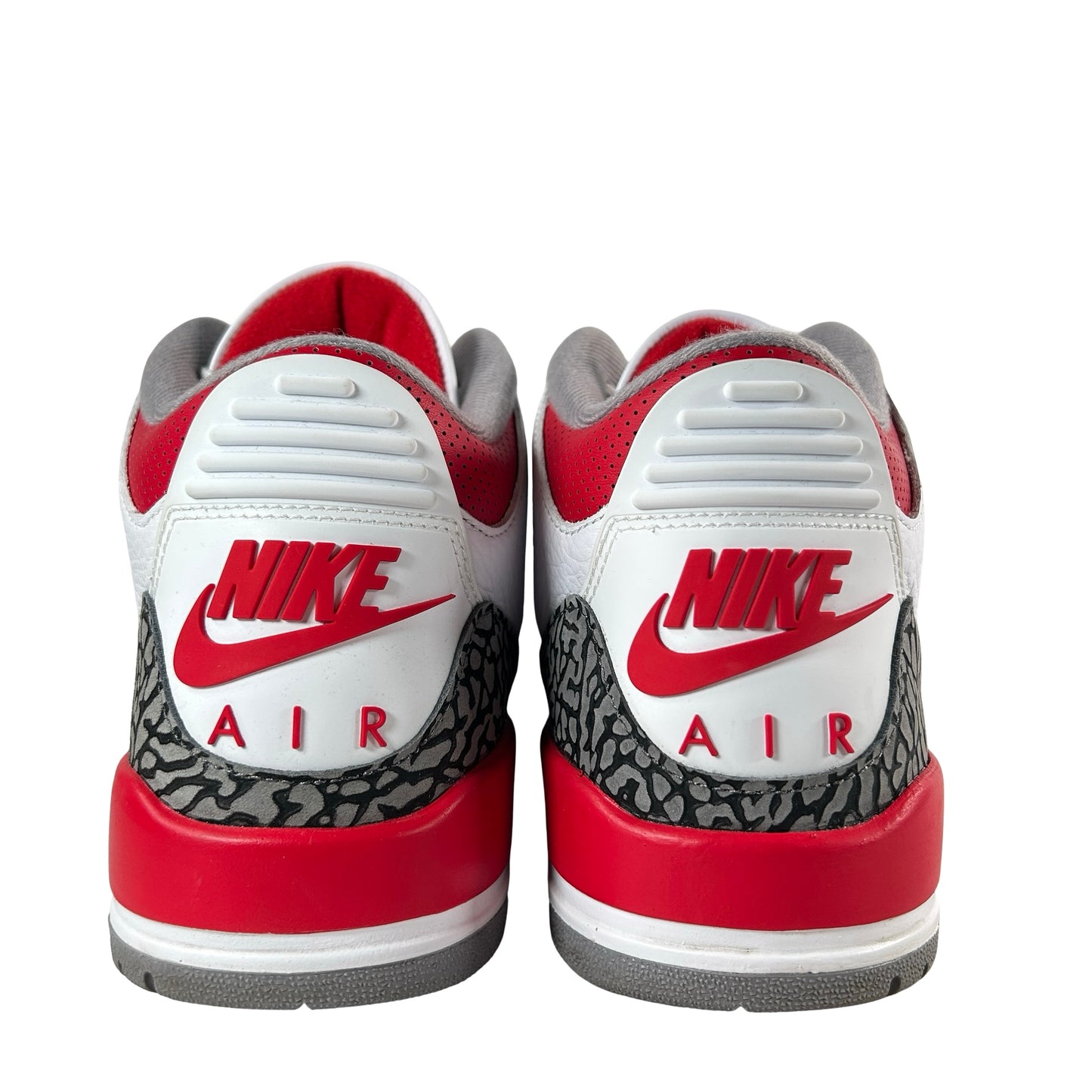 DN3707 160 Jordan 3 Retro Rojo fuego (2022)