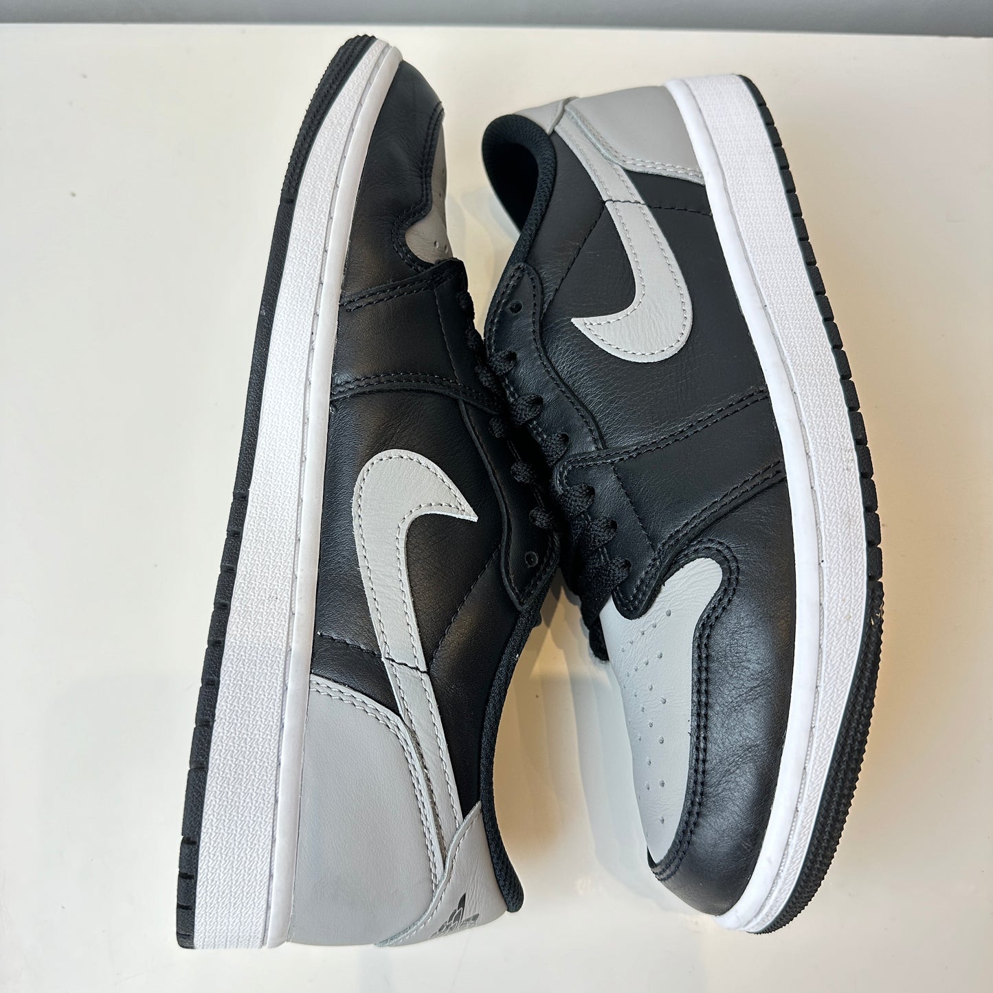 CZ0790 003 Jordan 1 Low OG Shadow (2024) [USED] - 9.5 M (Used) (No Box)