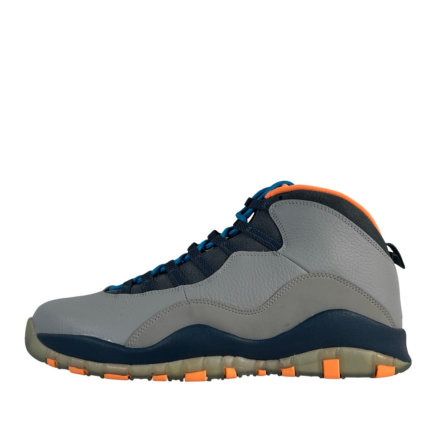 310805 026 Jordan 10 Retro Bobcats - 13 M (Yellowing Outsoles)