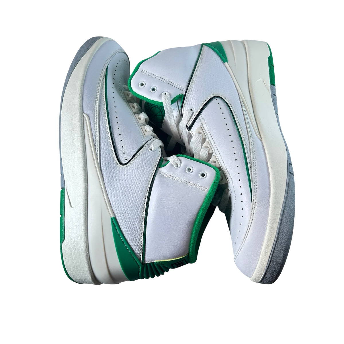 DR8884 103 Jordan 2 Retro Lucky Green - 10 M (Used) (No Box)