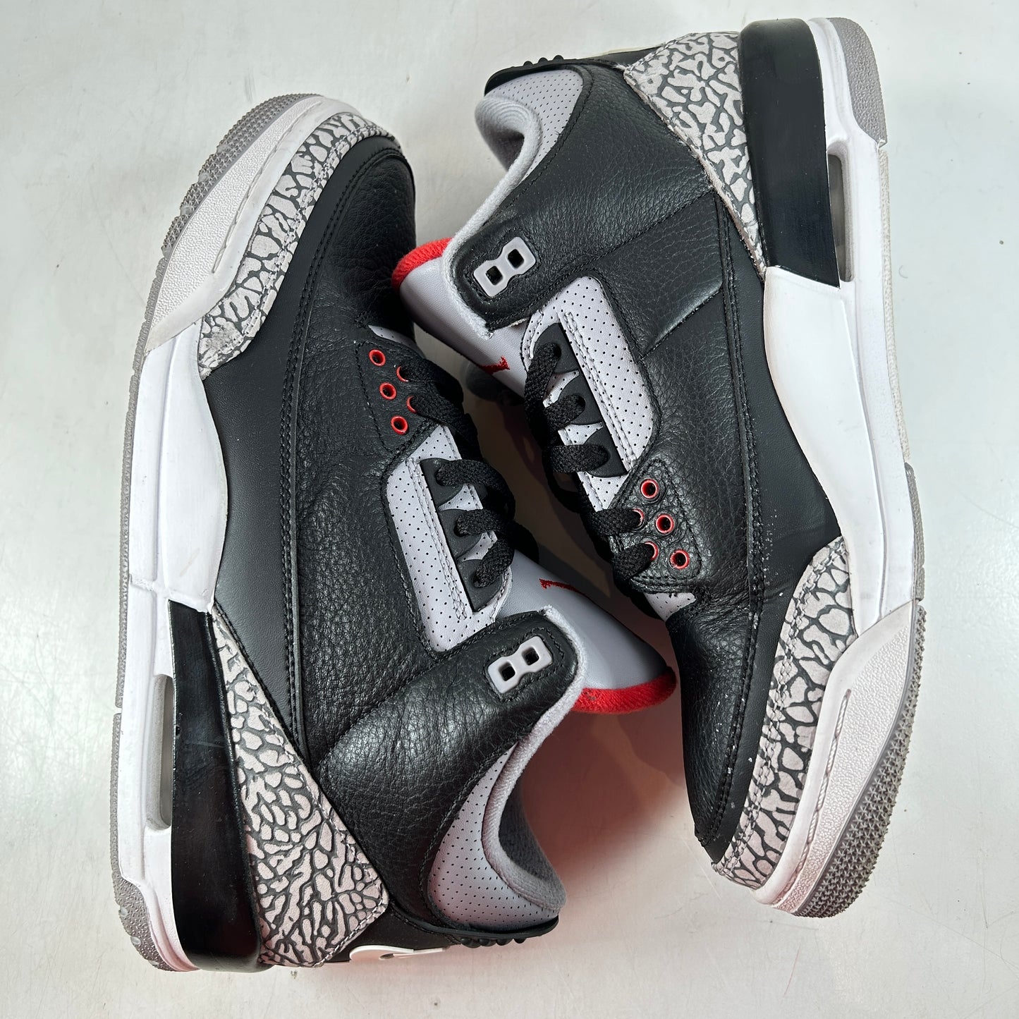 854262 001 Jordan 3 Negro Cemento 2018