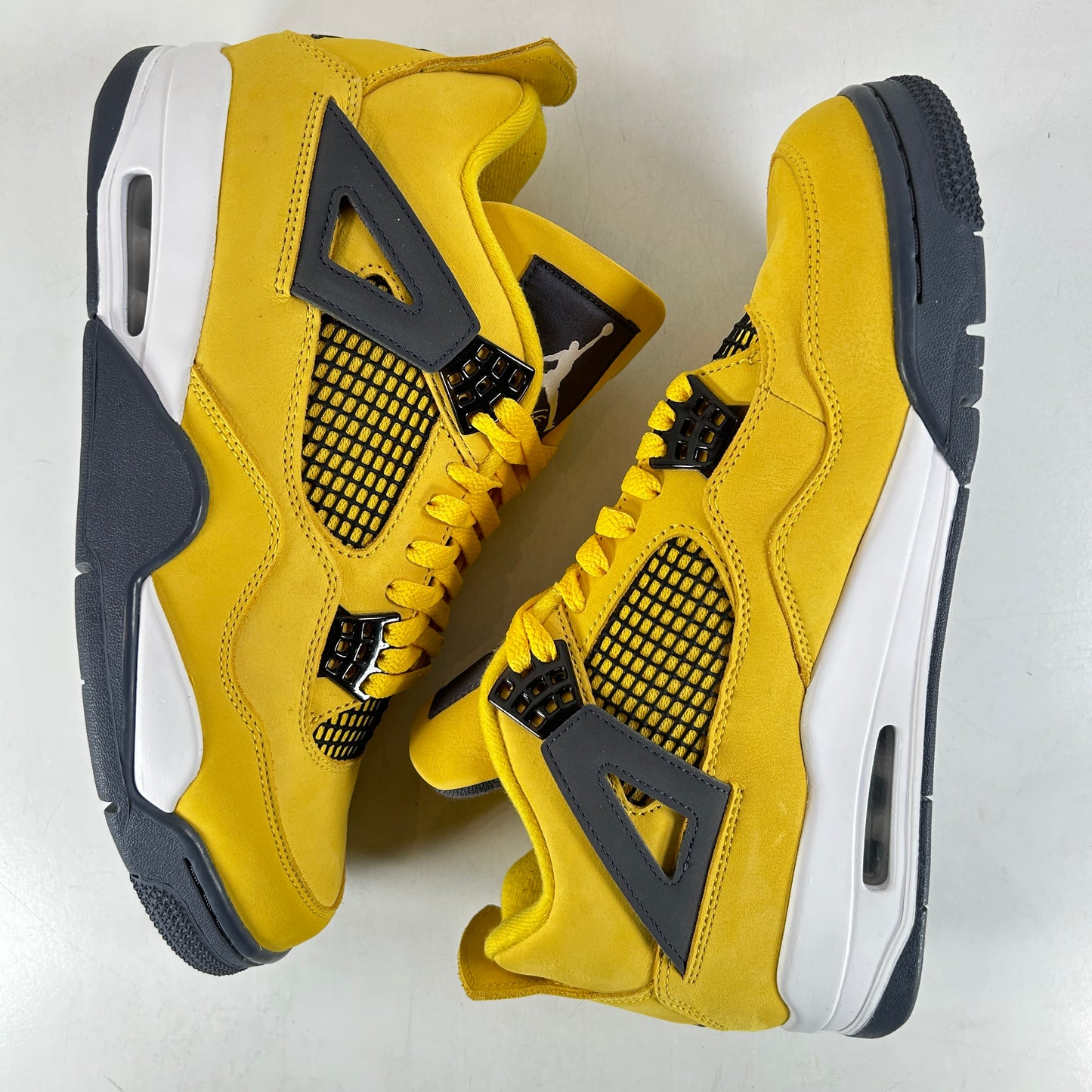 CT8527 700 Jordan 4 Retro Lightning (2021) [USED] - 10 M (VNDS)