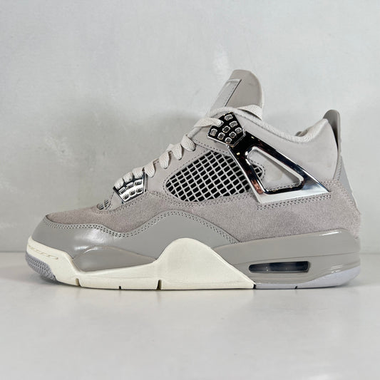 AQ9129 001 Jordan 4 Retro Momentos congelados