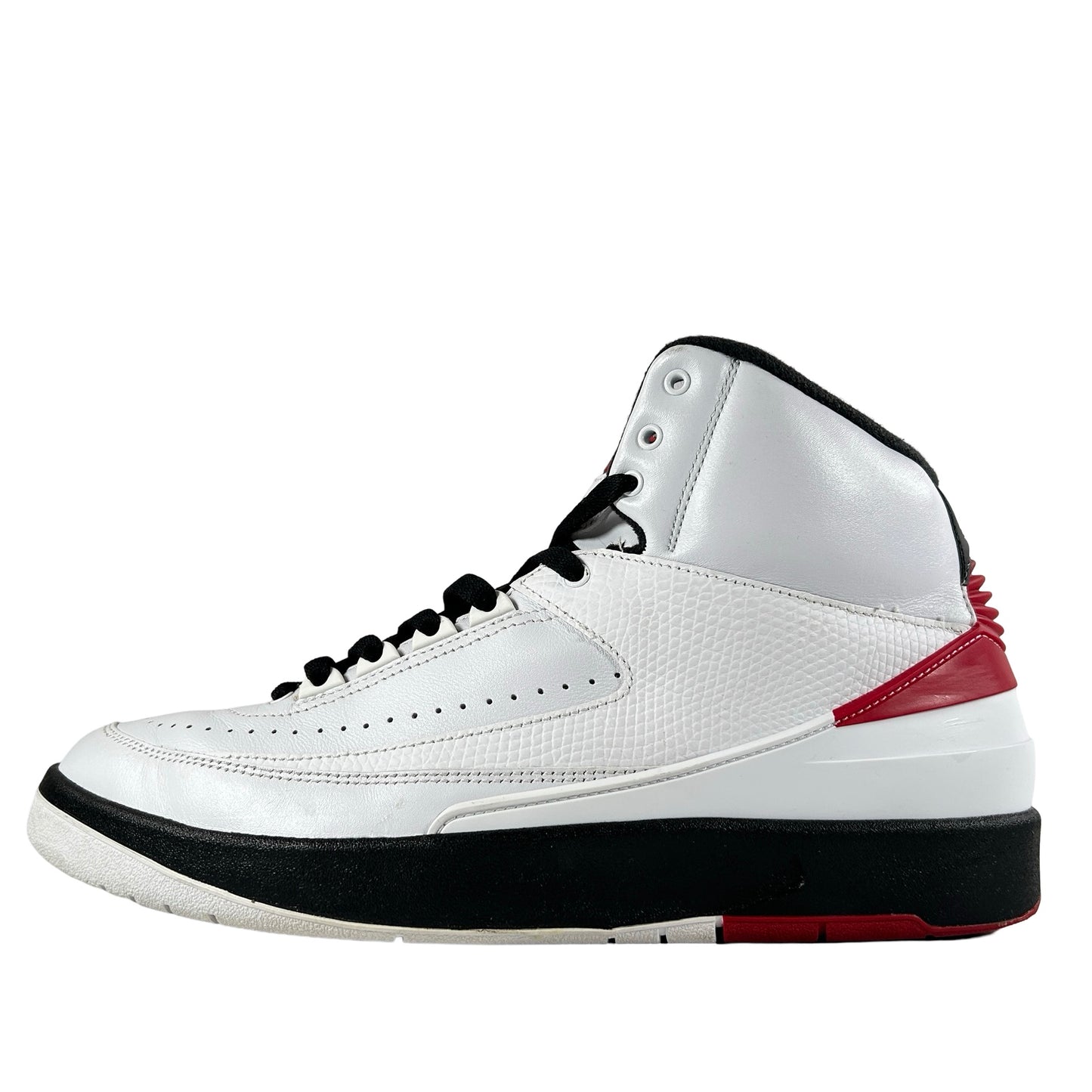 DX2454 106 Jordan 2 Retro OG Chicago (2022) [USED] - 10.5 M (Used) (No Box)