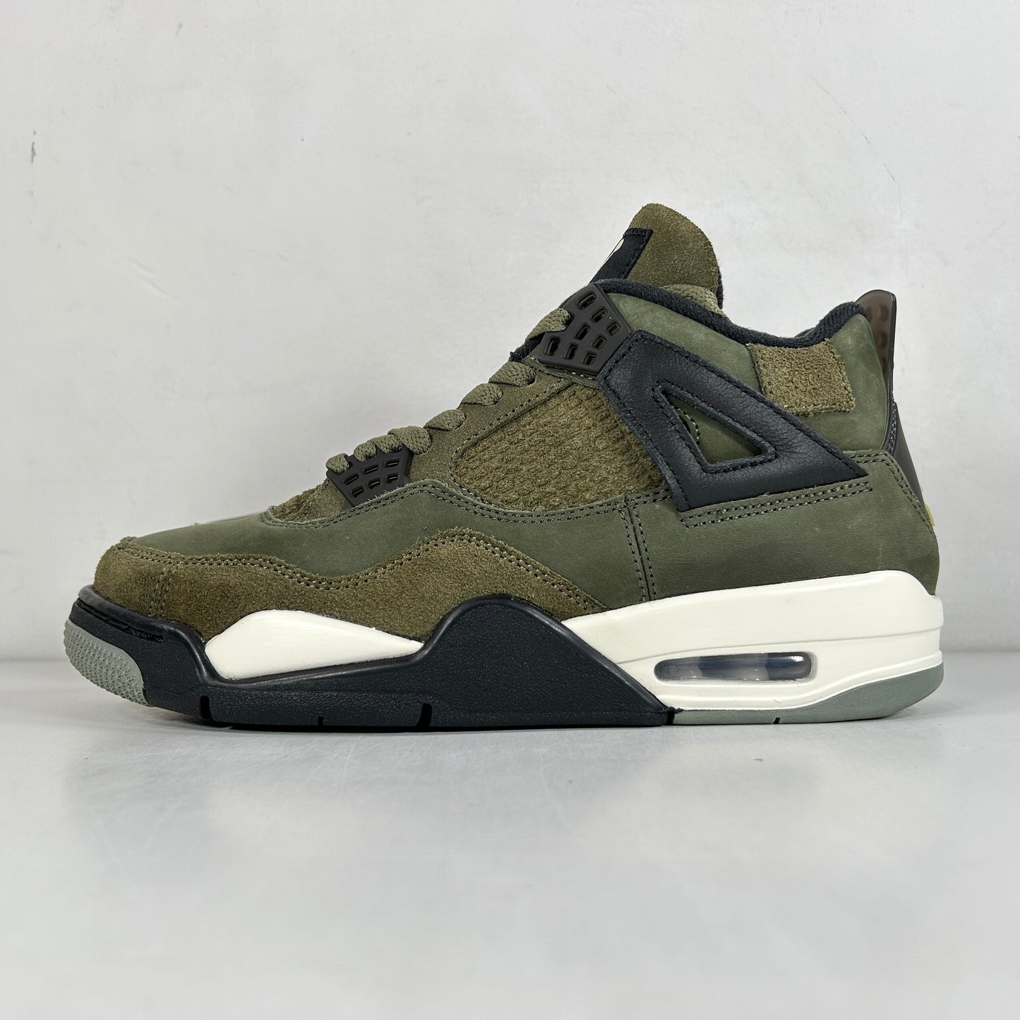 FB9927 200 Air Jordan 4 Craft Medium Olive [USED] - 8 M (Used)