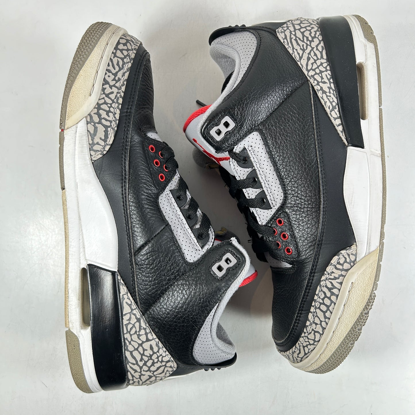 854262 001 Jordan 3 Negro Cemento 2018