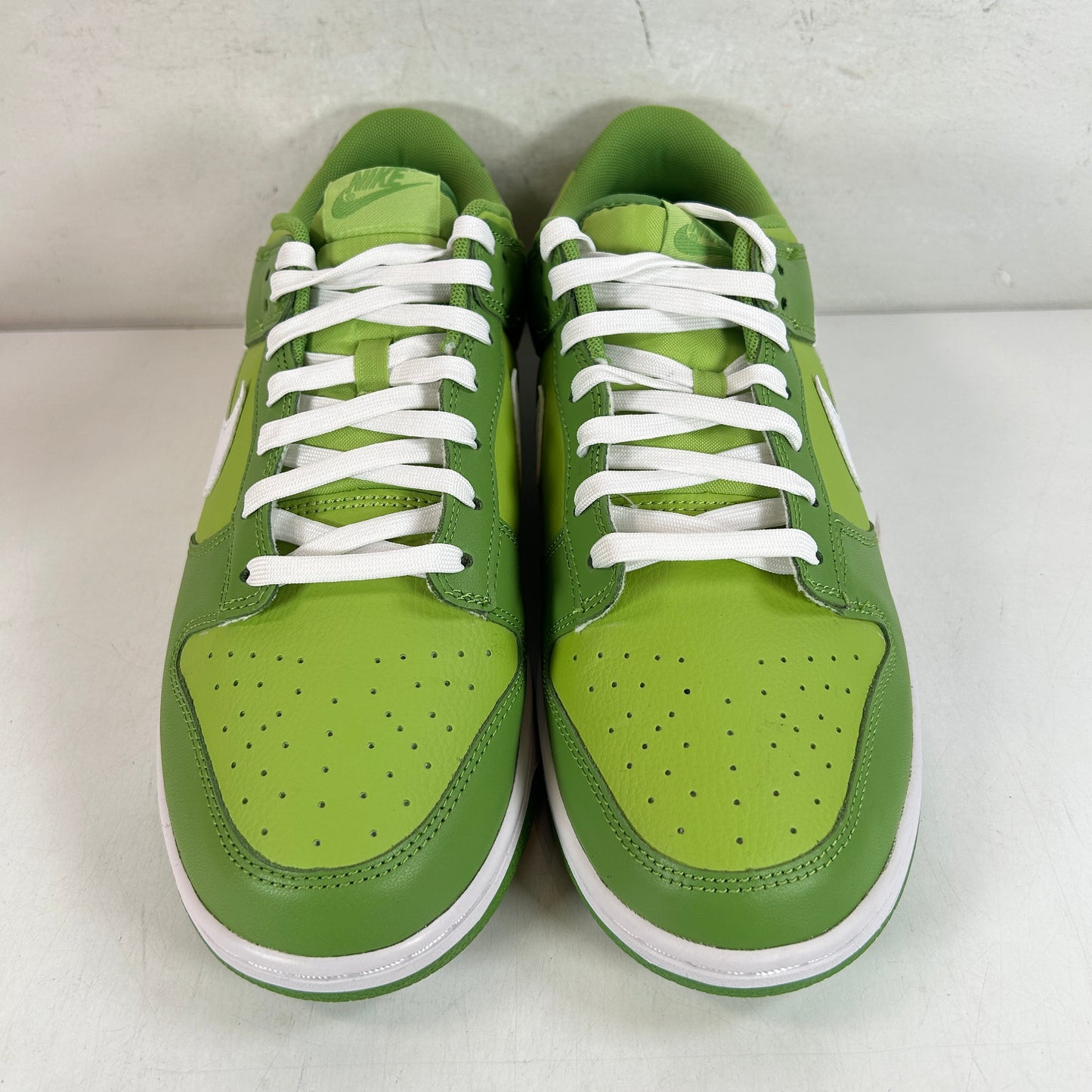 DJ6188 300 Nike Dunk Low Chlorophyll [USED] - 10.5 M (Used)