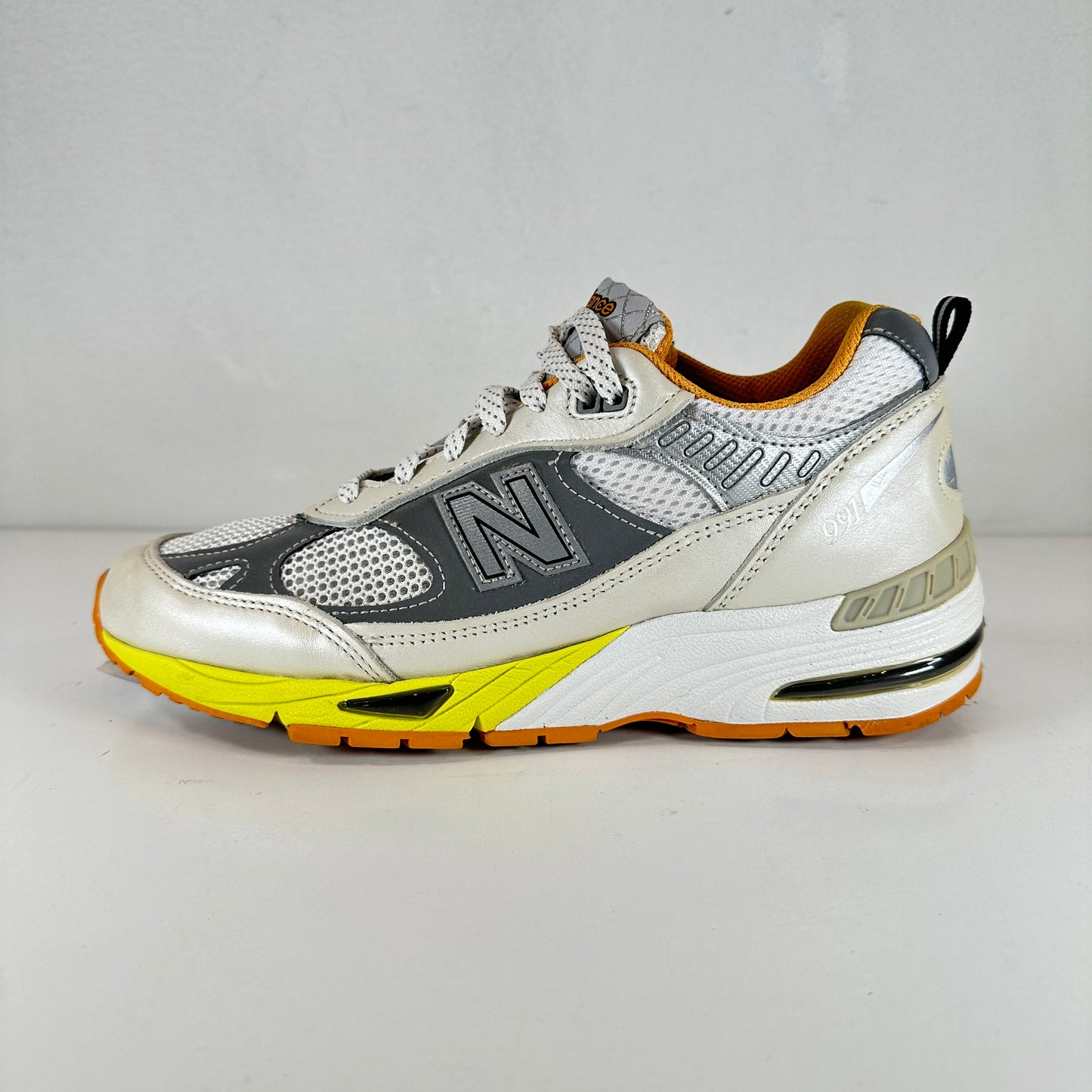 M991ARI New Balance 991 Aries Orange [USED] - 7 M (Used)