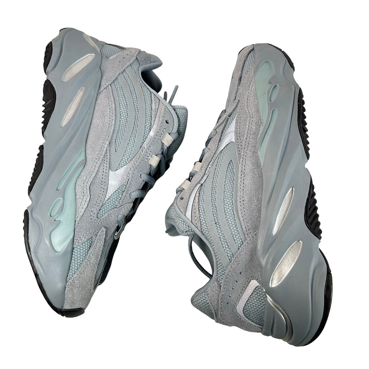 FV8424 adidas Yeezy Boost 700 V2 Hospital Blue [USED] - 6 M (Used)