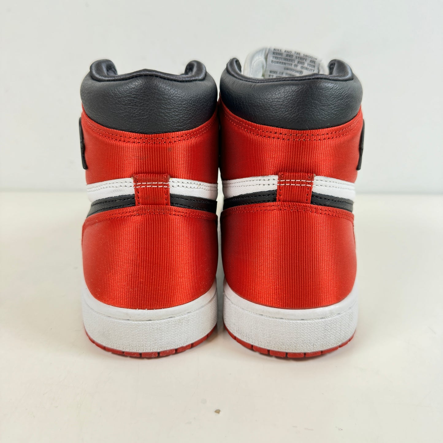 CD0461 016 AJ1 Satin Black Toe [USED] - 10.5 W (Used)