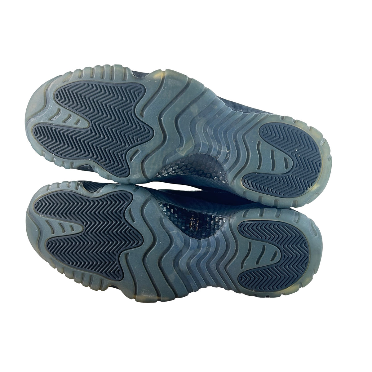 378037 005 Jordan 11 Retro Cap and Gown [USED] - 11.5 M (Used) (No Box)