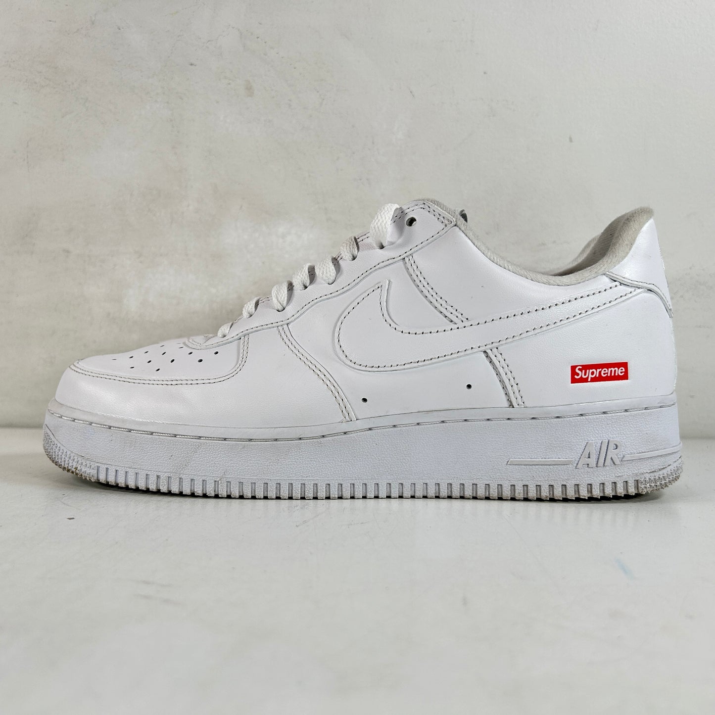 CU9225 100 AF1 Bajo Supremo Blanco