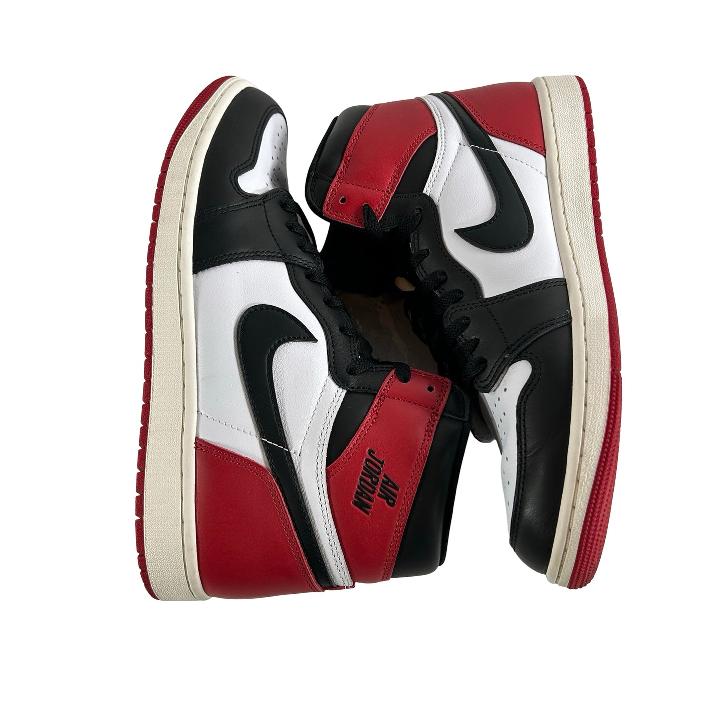 DZ5485 106 Jordan 1 Retro High OG Black Toe Reimagined [USED] - 11 M (Used6)