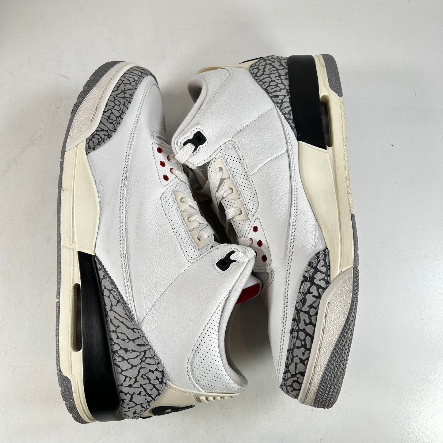 DN3707 100 Jordan 3 Retro White Cement Reimagined [USED] - 13 M (Used2)