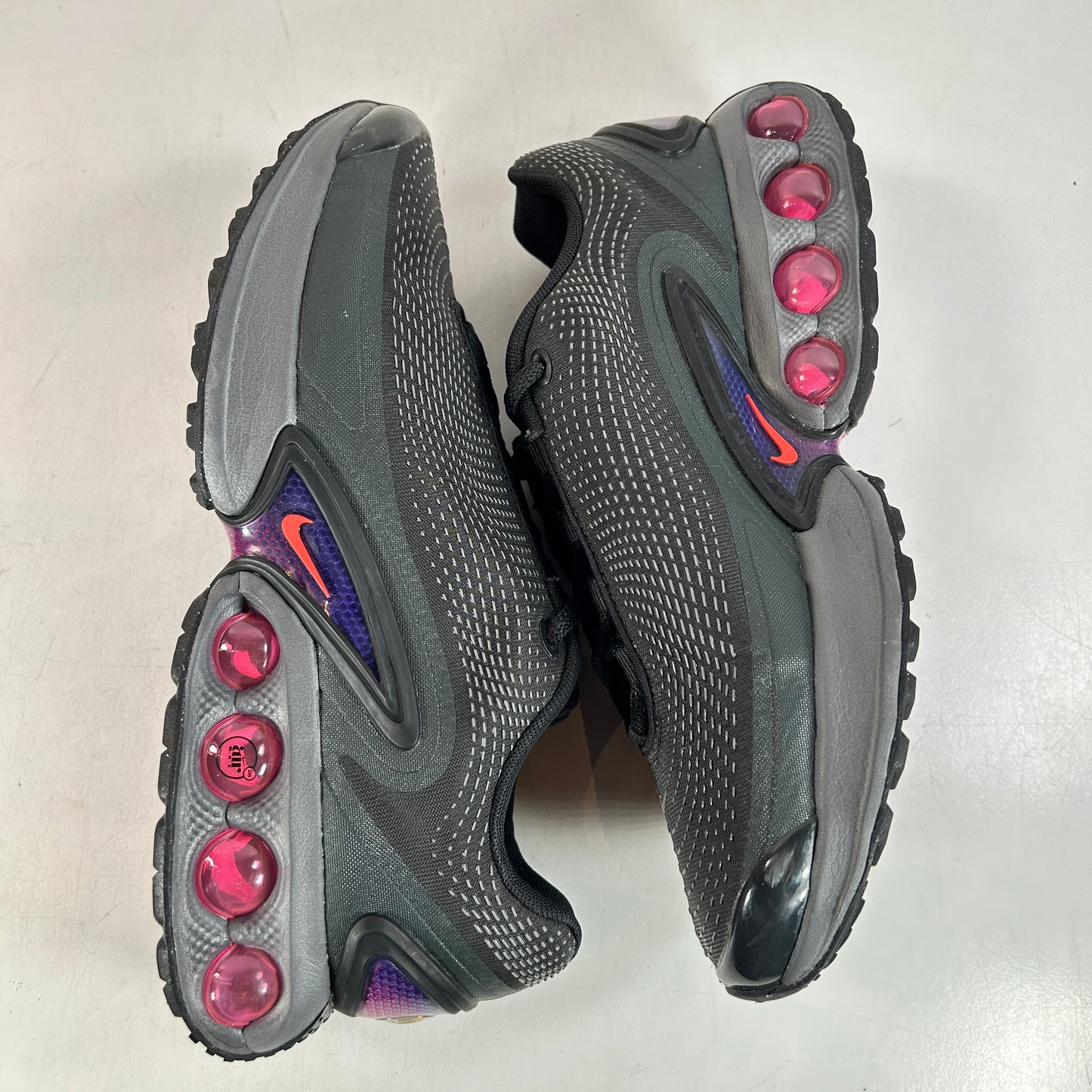 DV3337 008 Nike Air Max Dn All Night [USED] - 8.5 M (Used2)