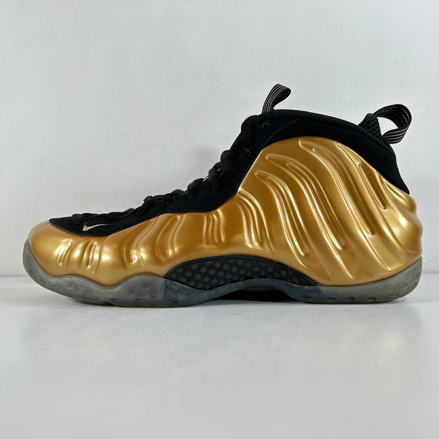 314996 700 Nike Air Foamposite One Metallic Gold [USED] - 10.5 M (VNDS) (Replace Box)