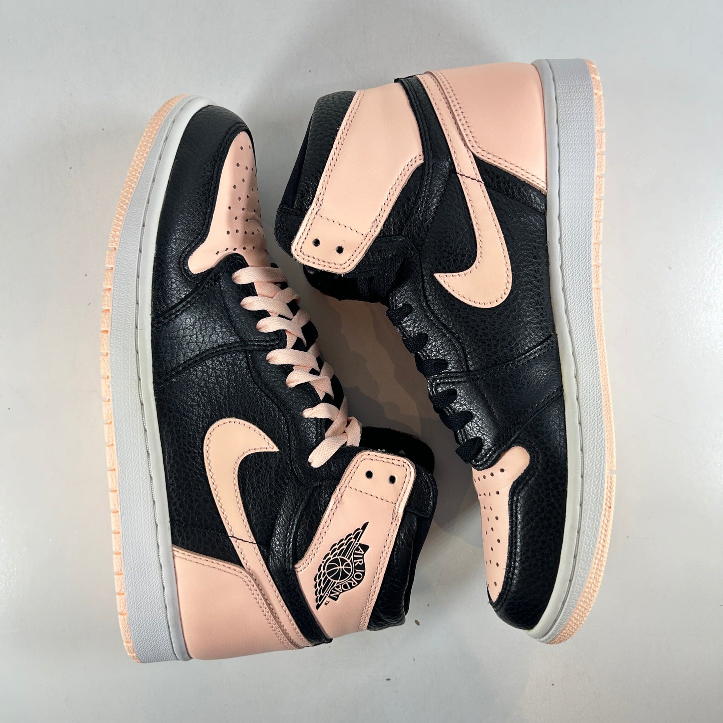 555088 081 Jordan 1 Retro High Black Crimson Tint [USED] - 10 M (Used)