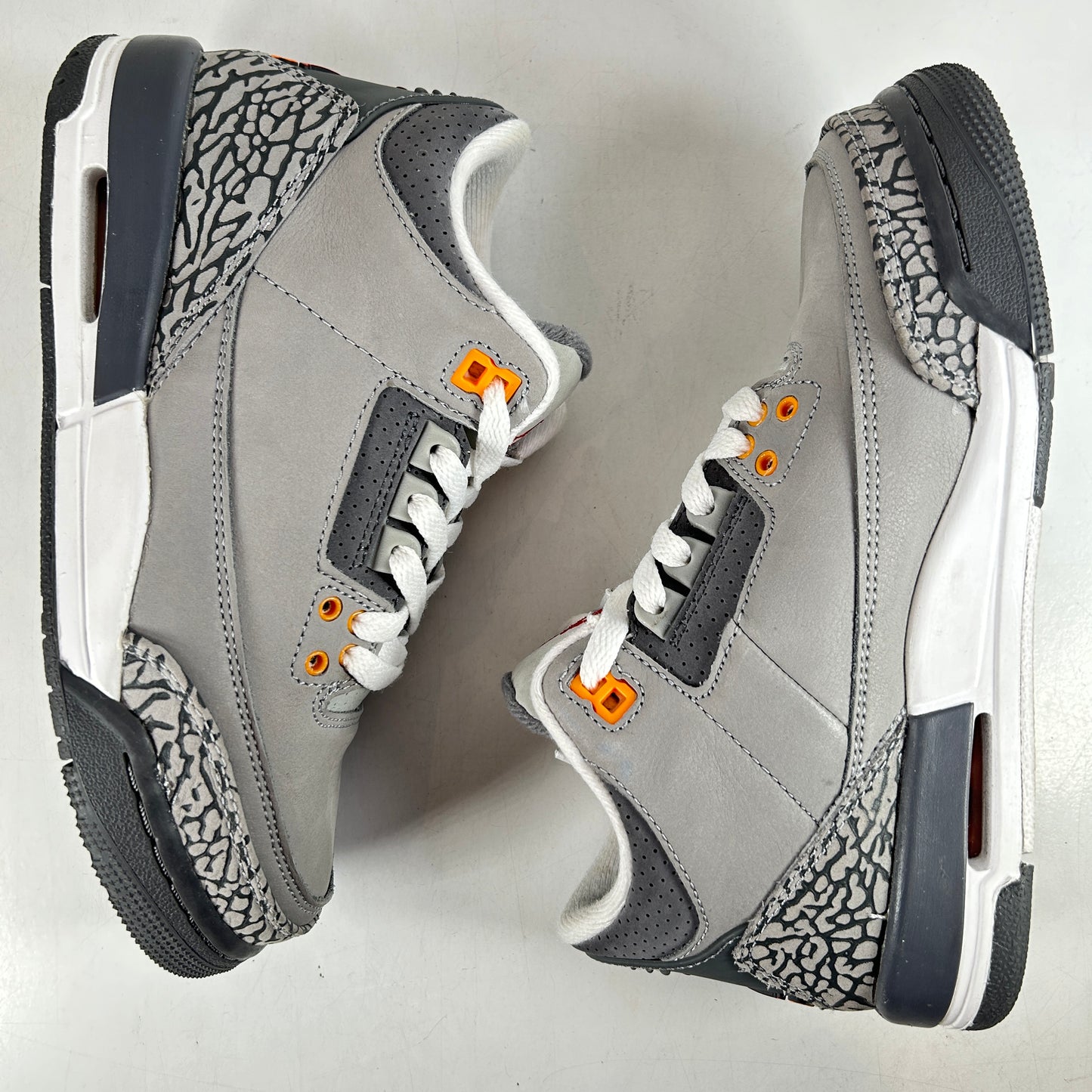 398614 012 Jordan 3 Retro Cool Grey (2021) (GS) [USED] - 4.5 Y (Used)